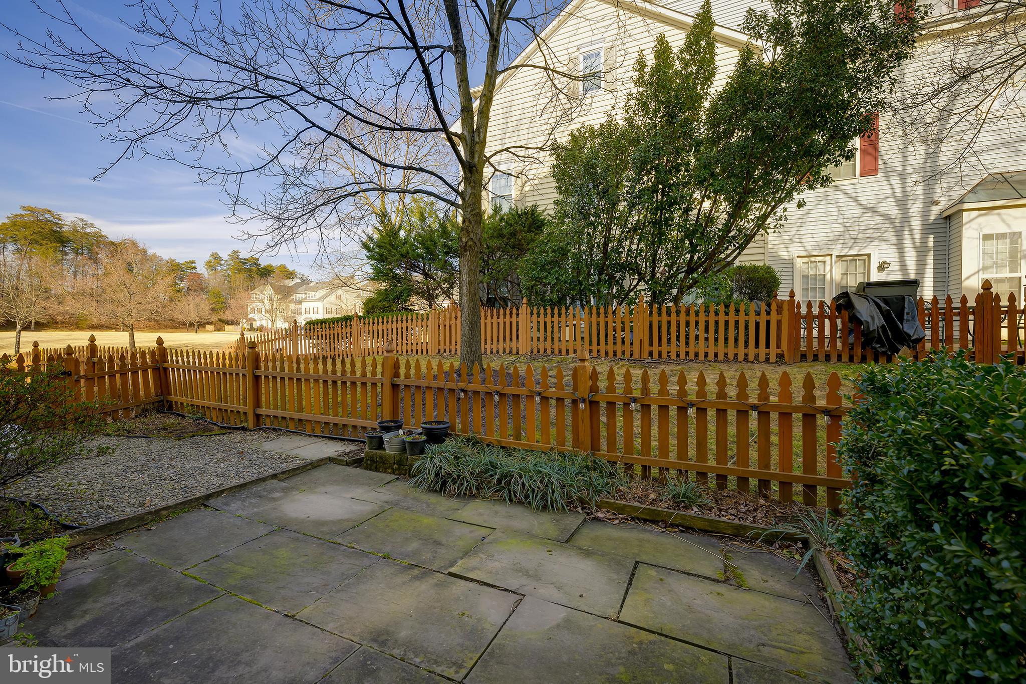 BURGUNDY PLACE - Residential