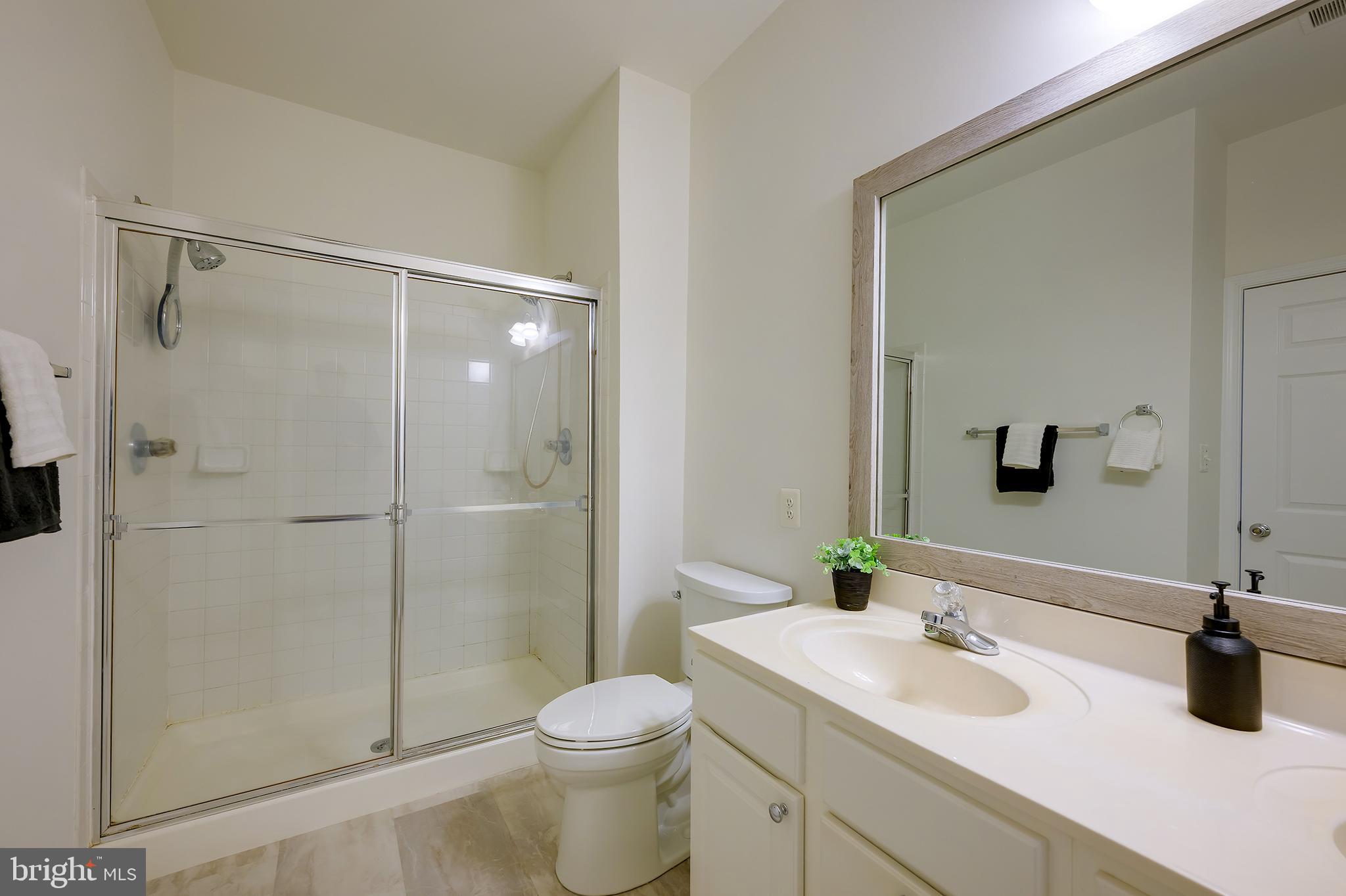 BURGUNDY PLACE - Residential