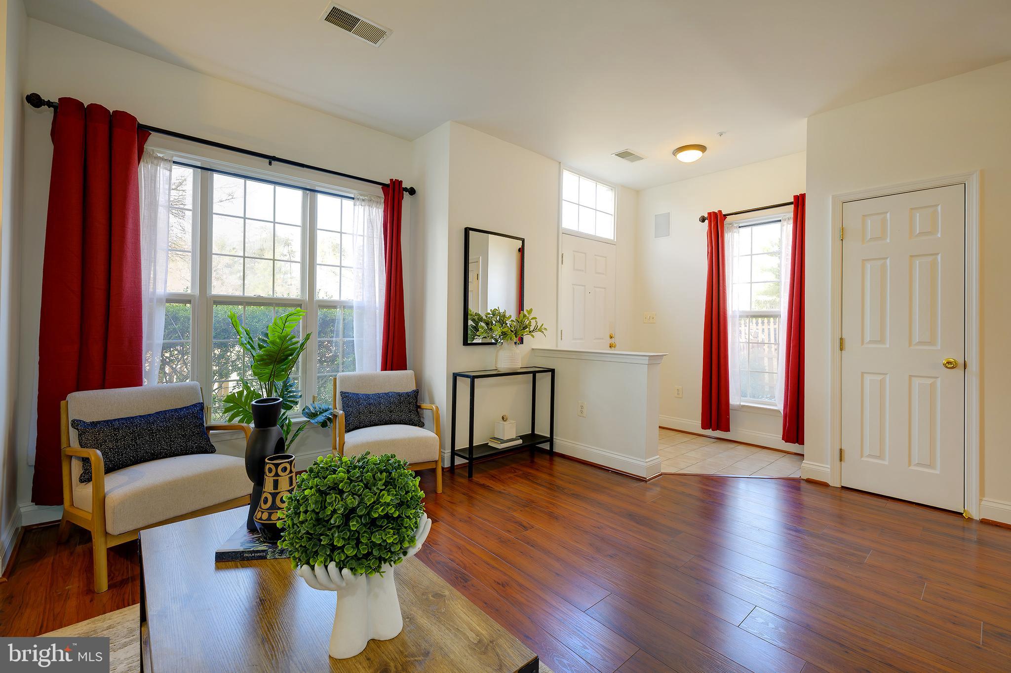 BURGUNDY PLACE - Residential