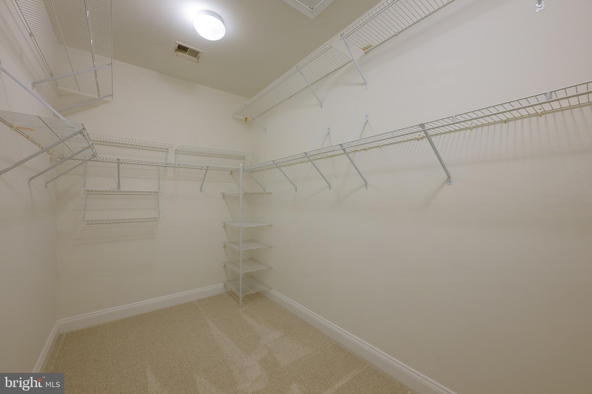 BURGUNDY PLACE - Residential