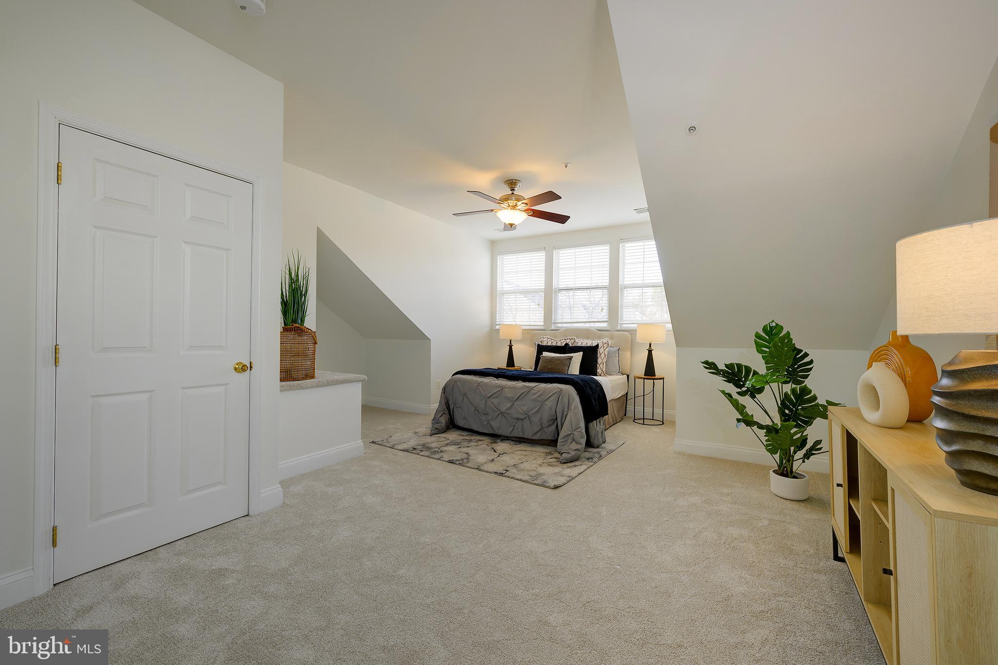 BURGUNDY PLACE - Residential