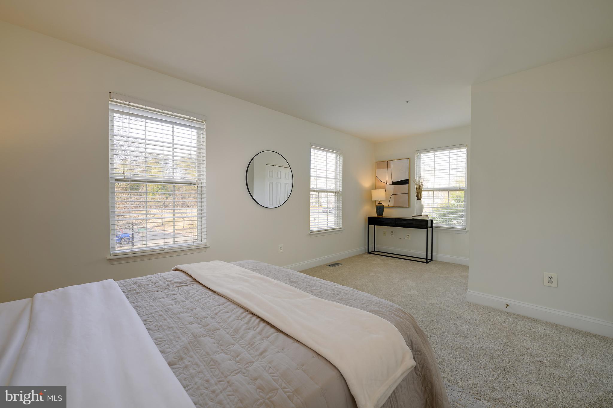 BURGUNDY PLACE - Residential