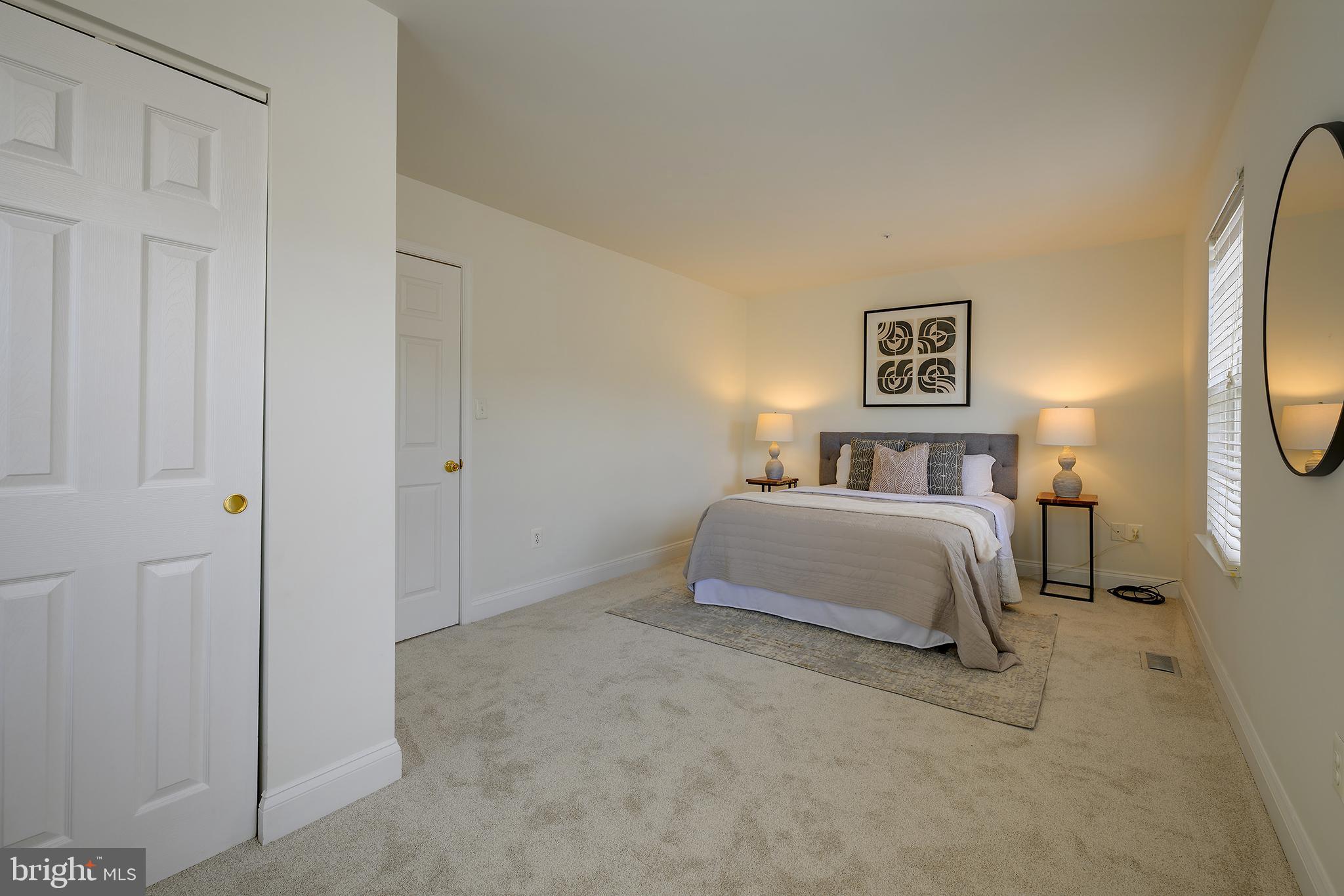 BURGUNDY PLACE - Residential