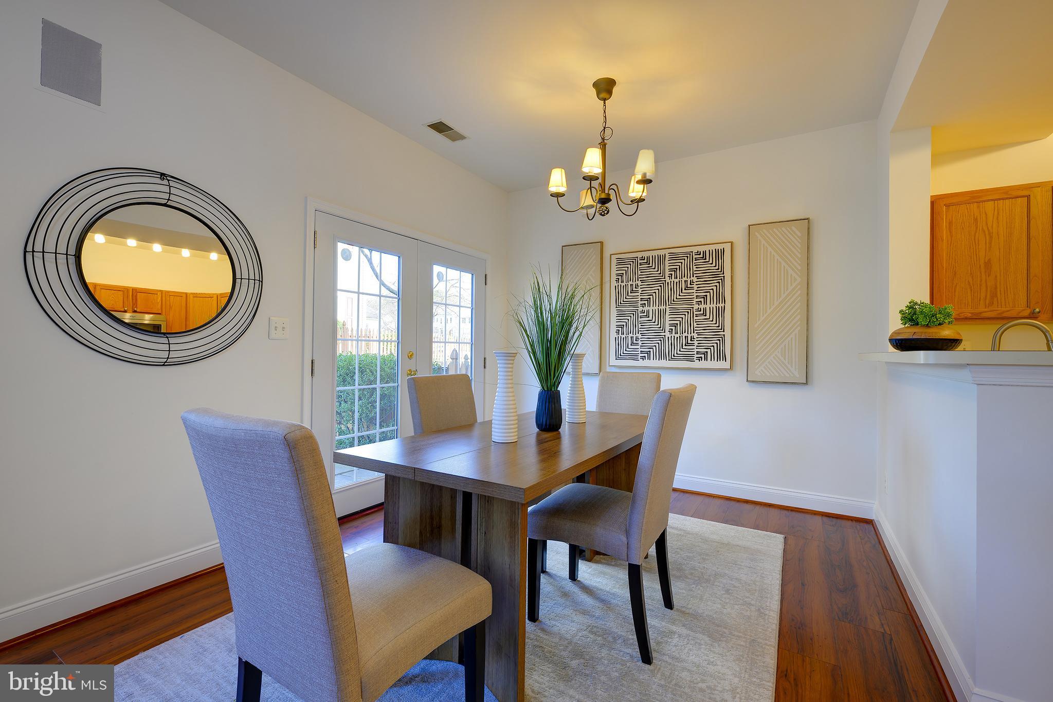 BURGUNDY PLACE - Residential