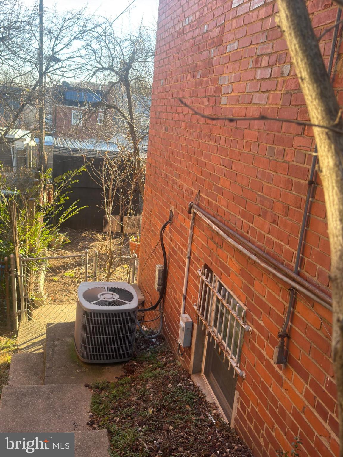 245 NICHOLSON STREET NE