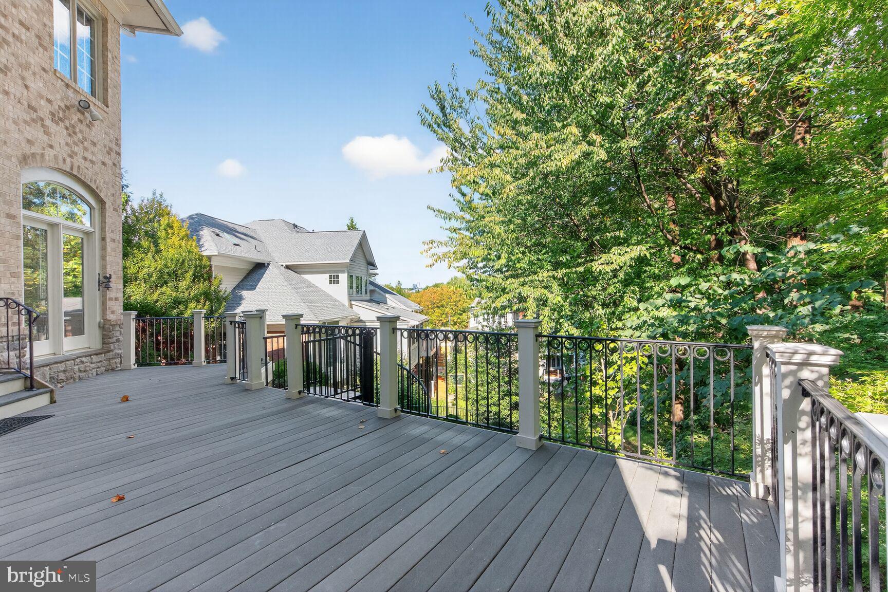 DOVER BALMORAL RIVERWOOD - Residential