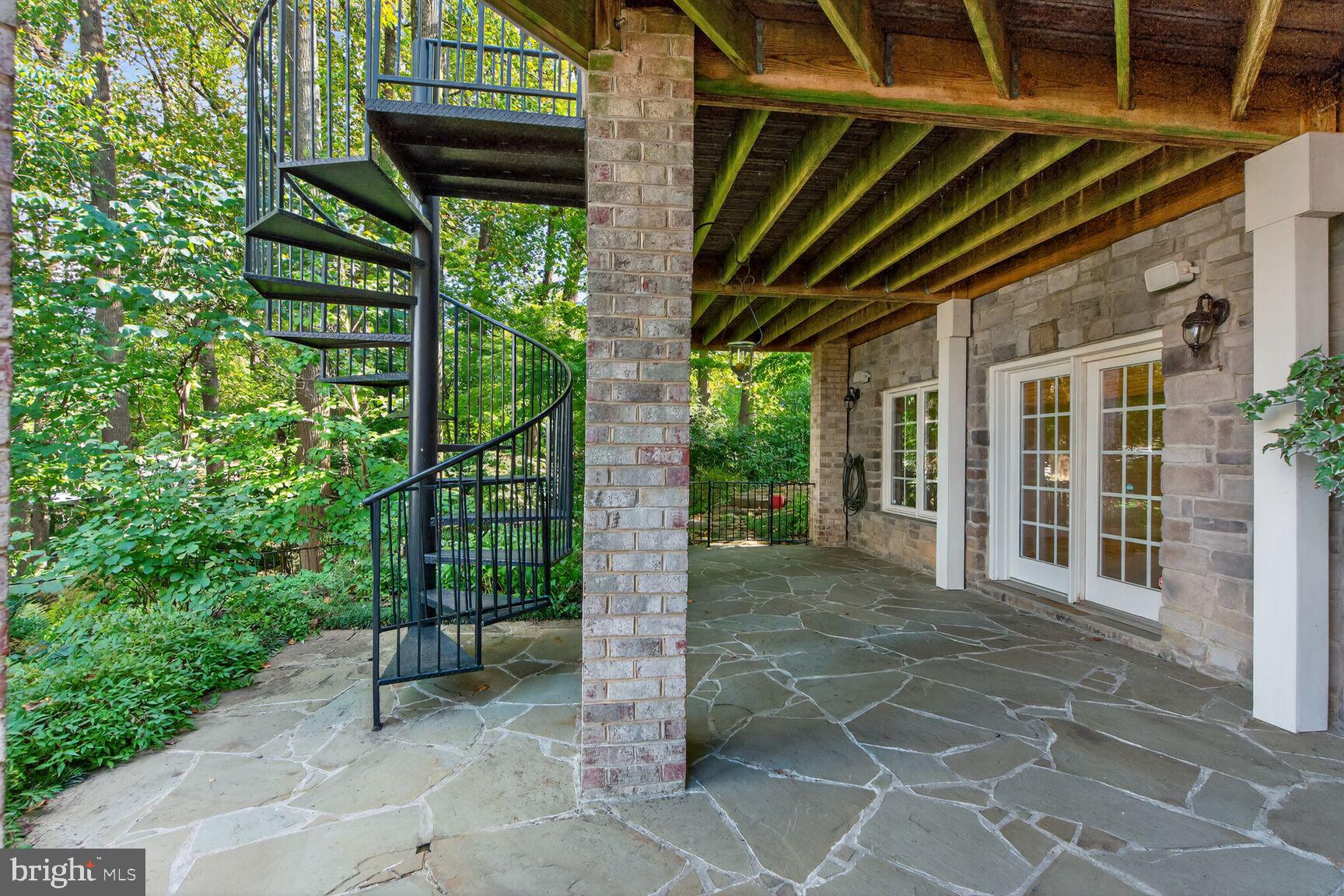 DOVER BALMORAL RIVERWOOD - Residential