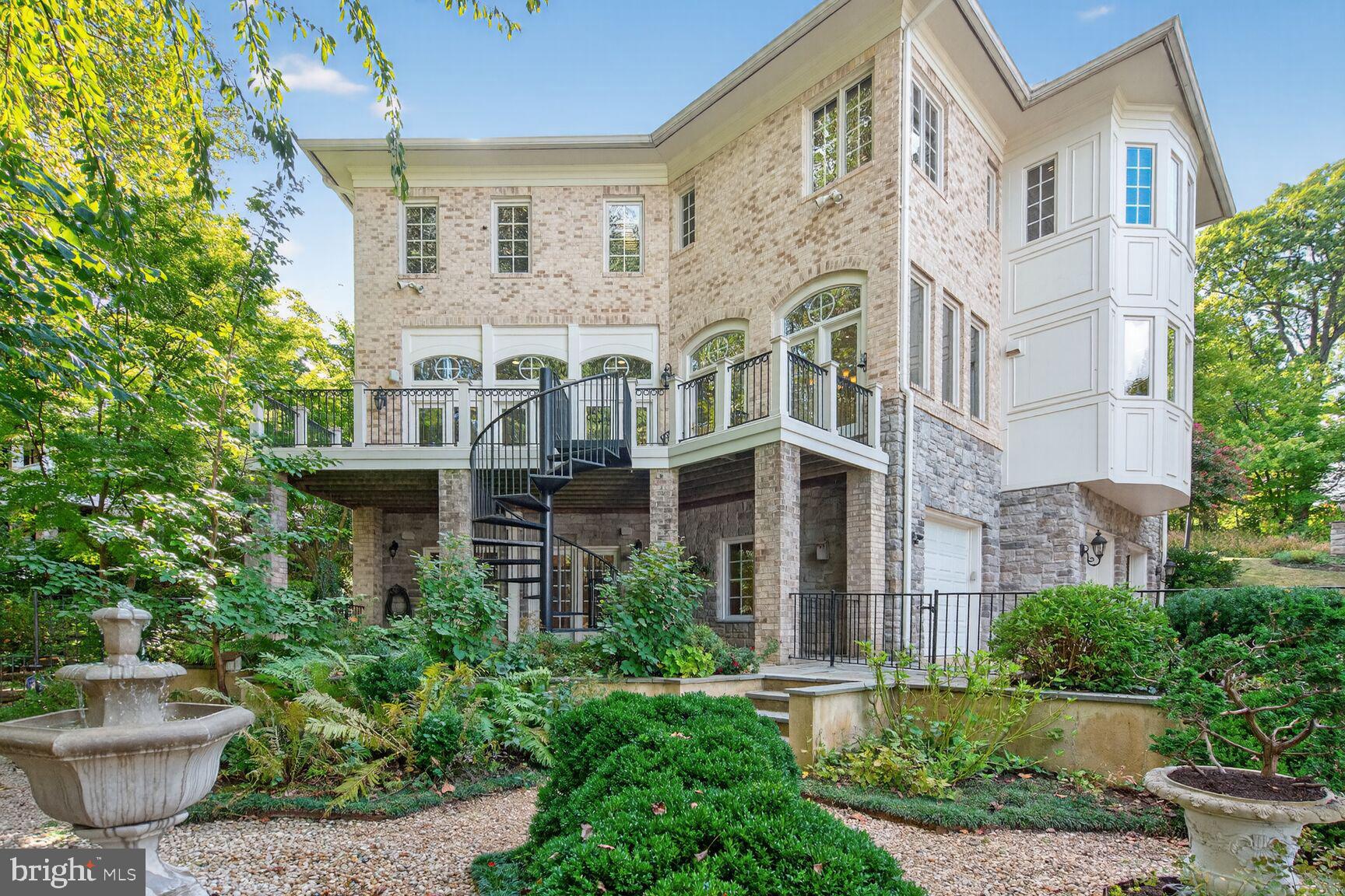 DOVER BALMORAL RIVERWOOD - Residential