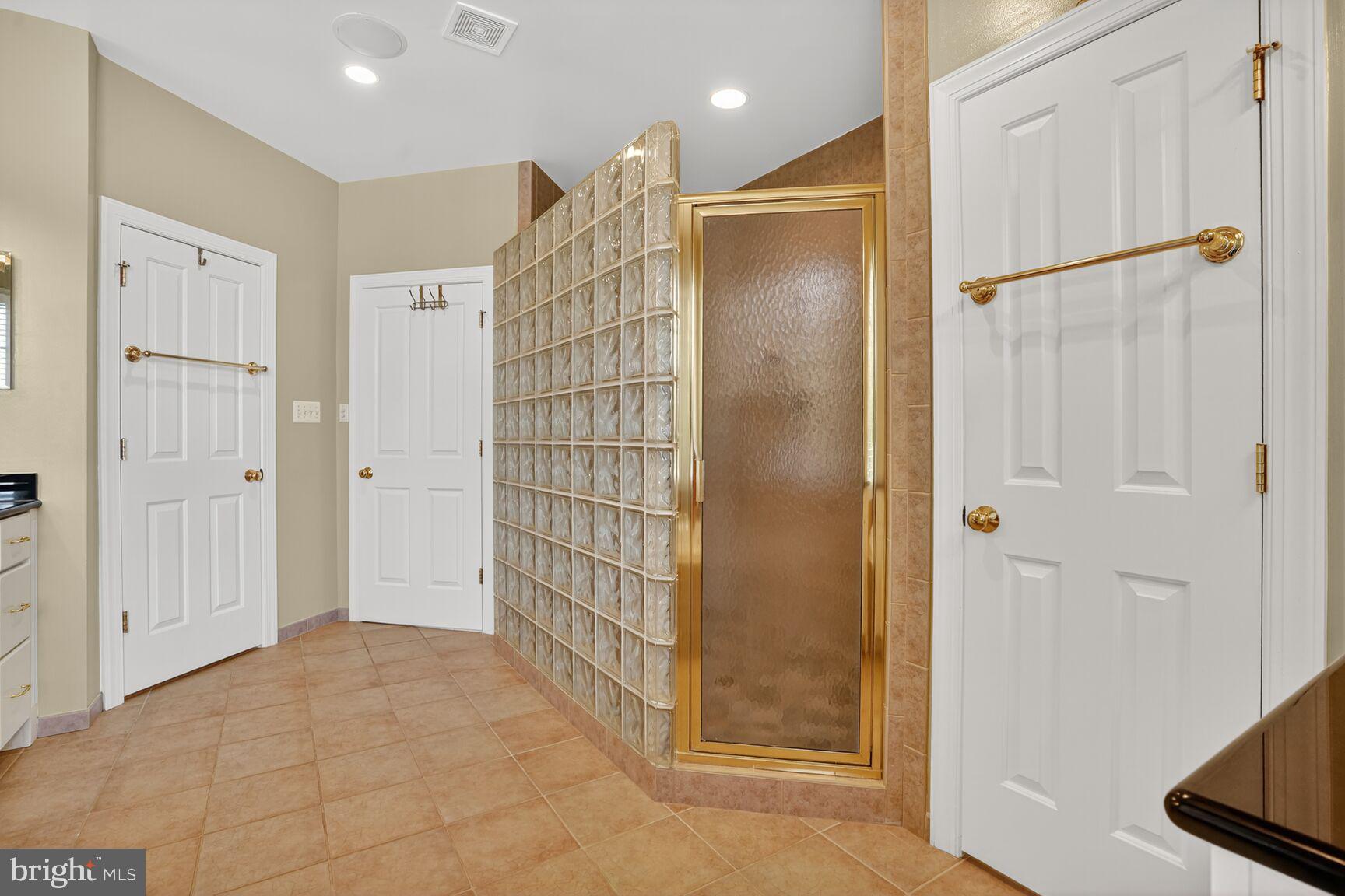 DOVER BALMORAL RIVERWOOD - Residential