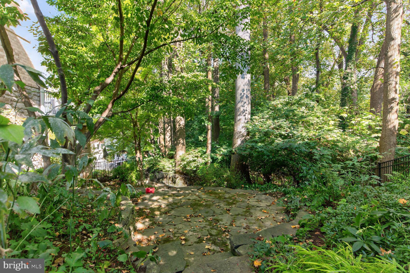 DOVER BALMORAL RIVERWOOD - Residential