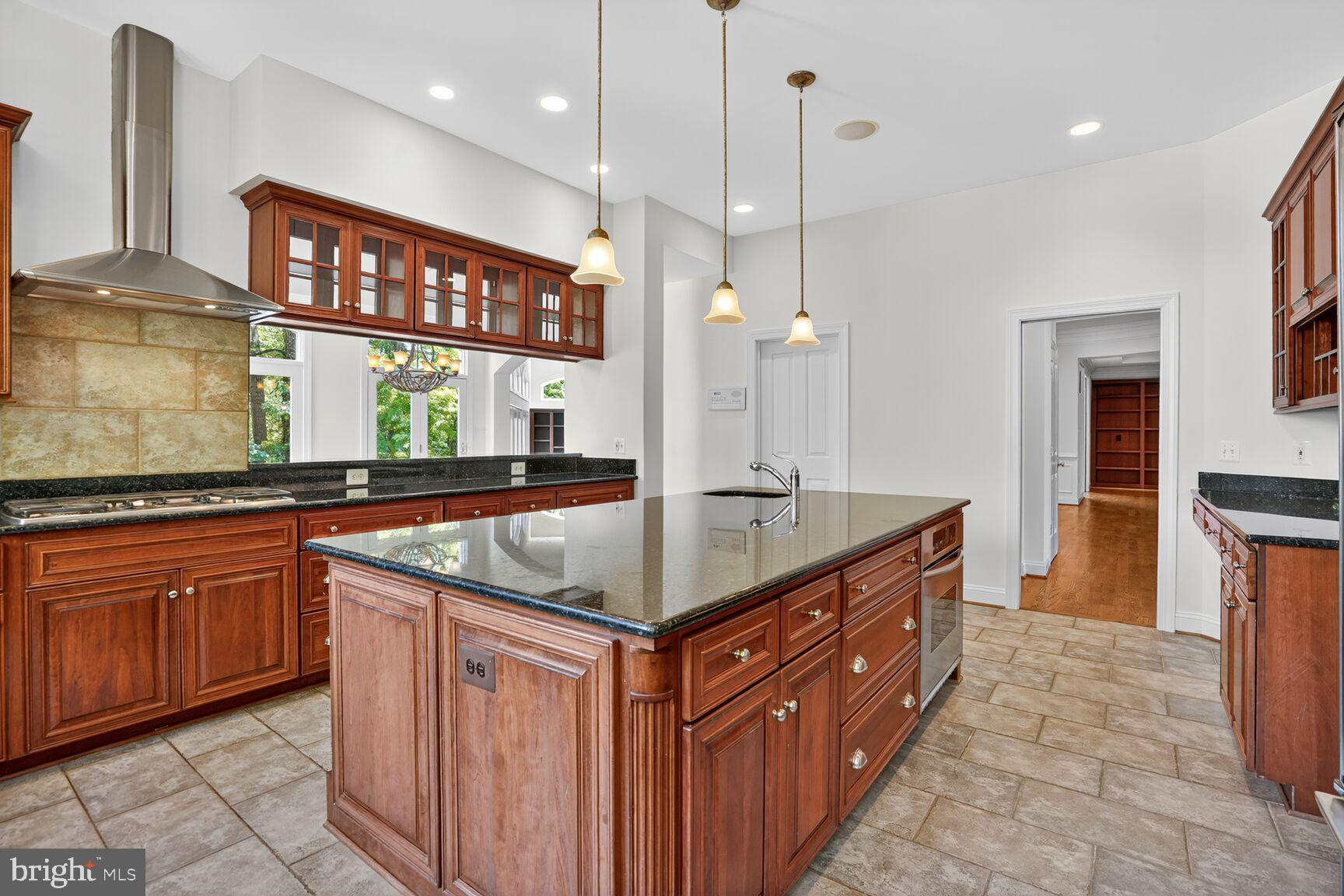 DOVER BALMORAL RIVERWOOD - Residential