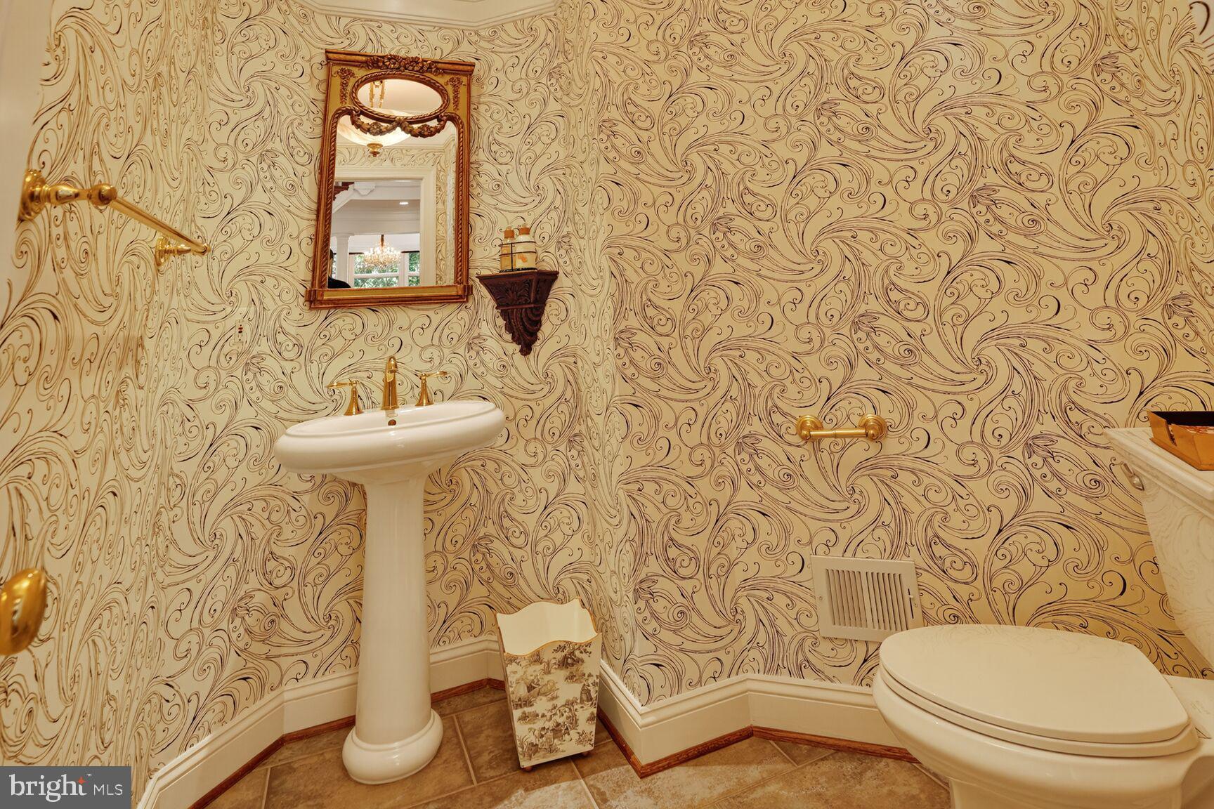 DOVER BALMORAL RIVERWOOD - Residential