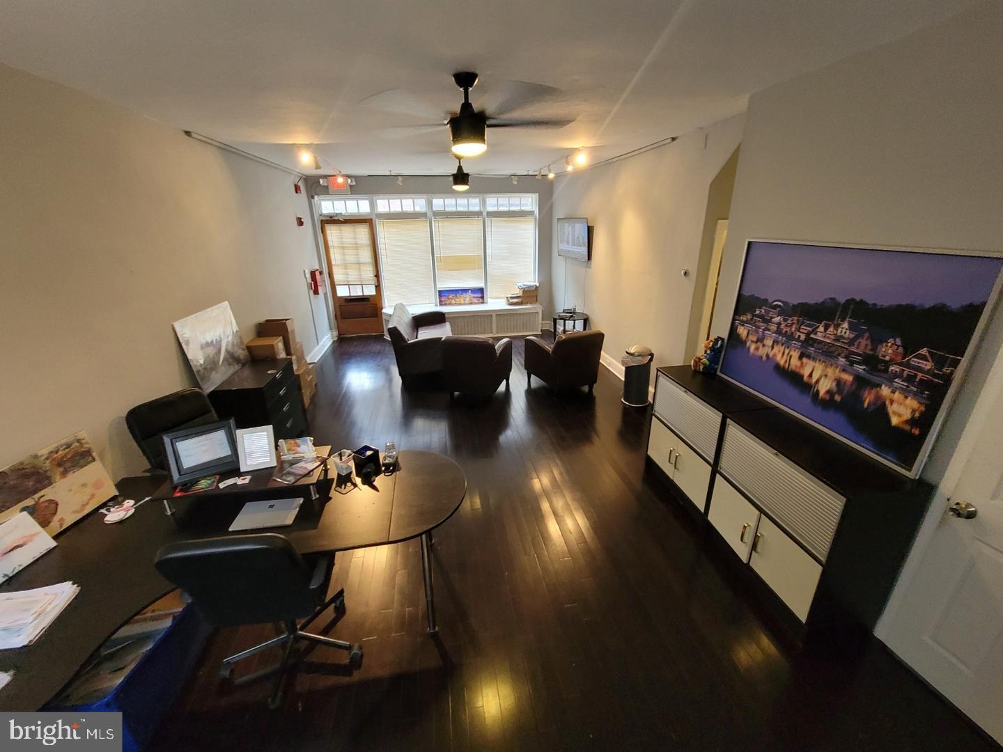 Office or retail opportunity in the heart of the Jenkintown's commercial business district, join VIA 417, CARMINATI CREAMERY AND THE KEEP EASY for a great retail/ office space that is fully renovated with a fully finished basement.