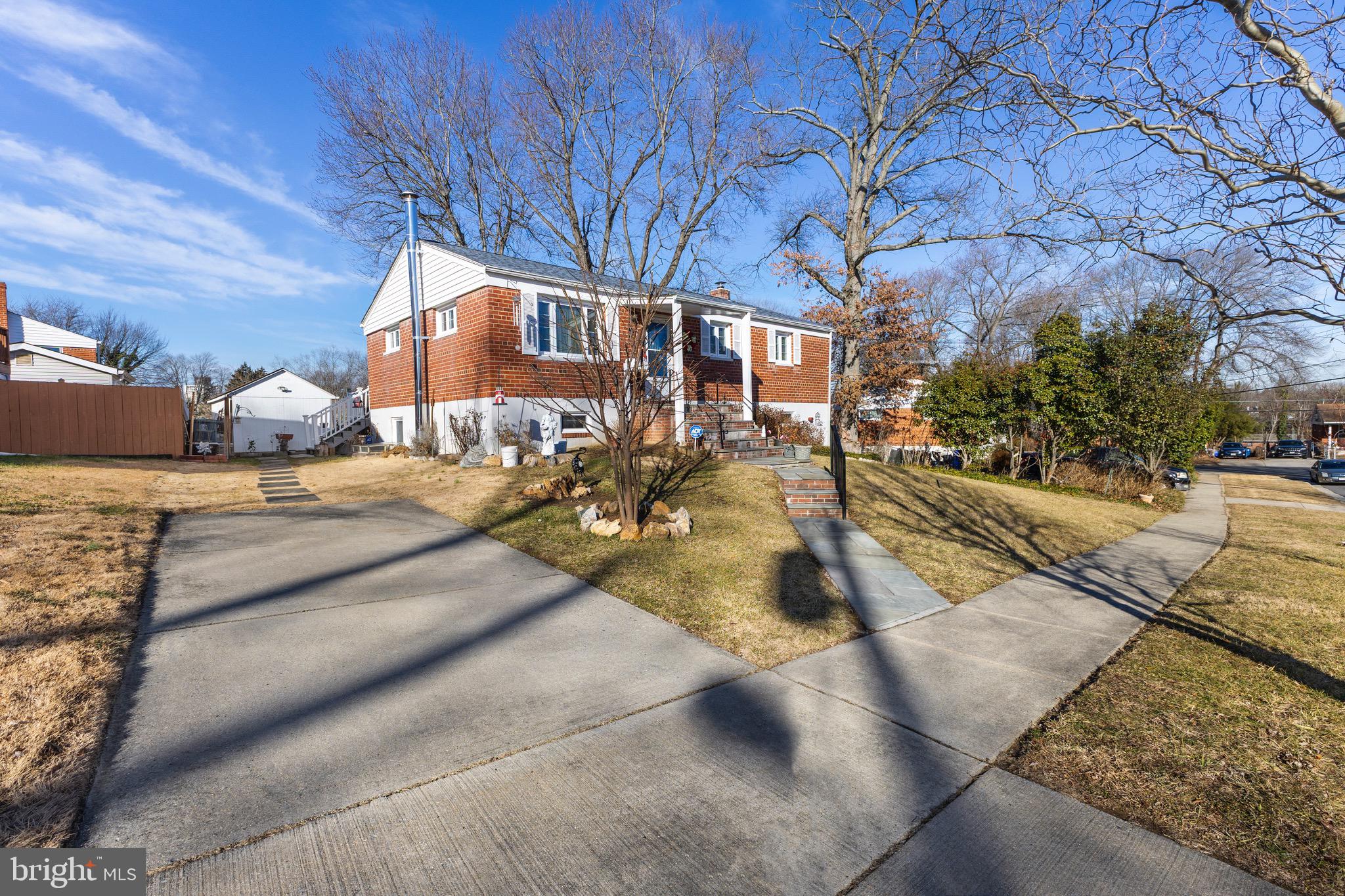 RANDOLPH HILLS - Residential Lease