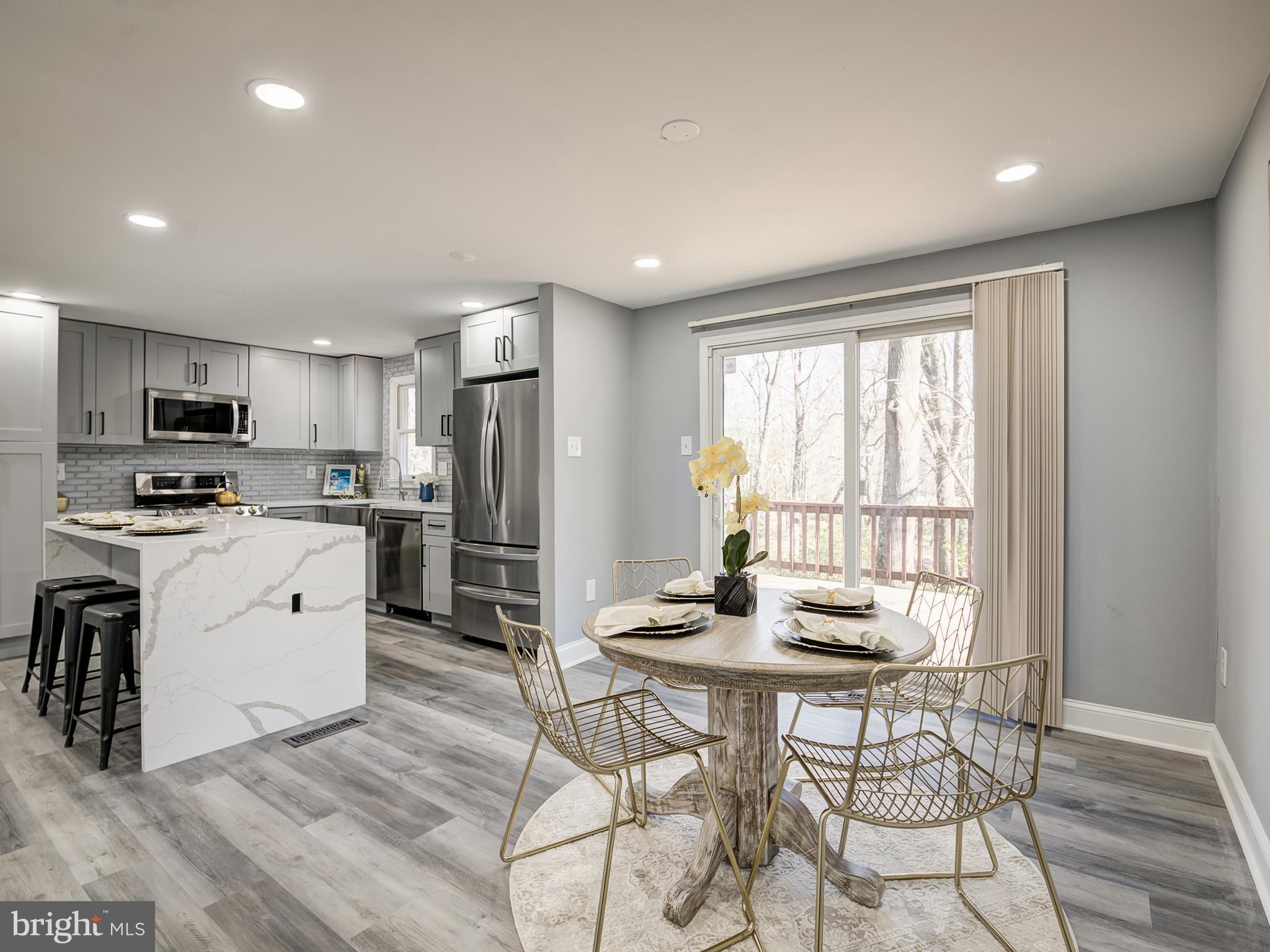 RESTON - Residential