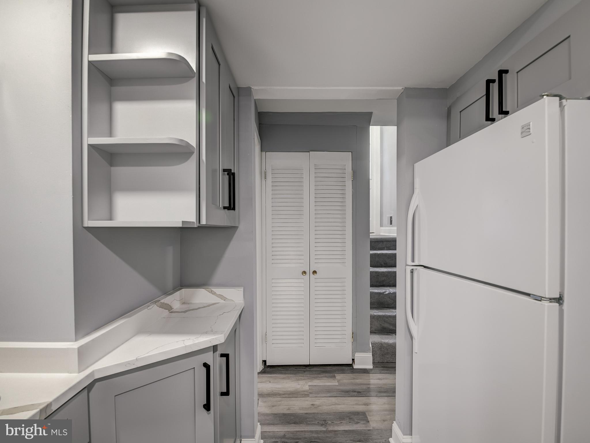 RESTON - Residential