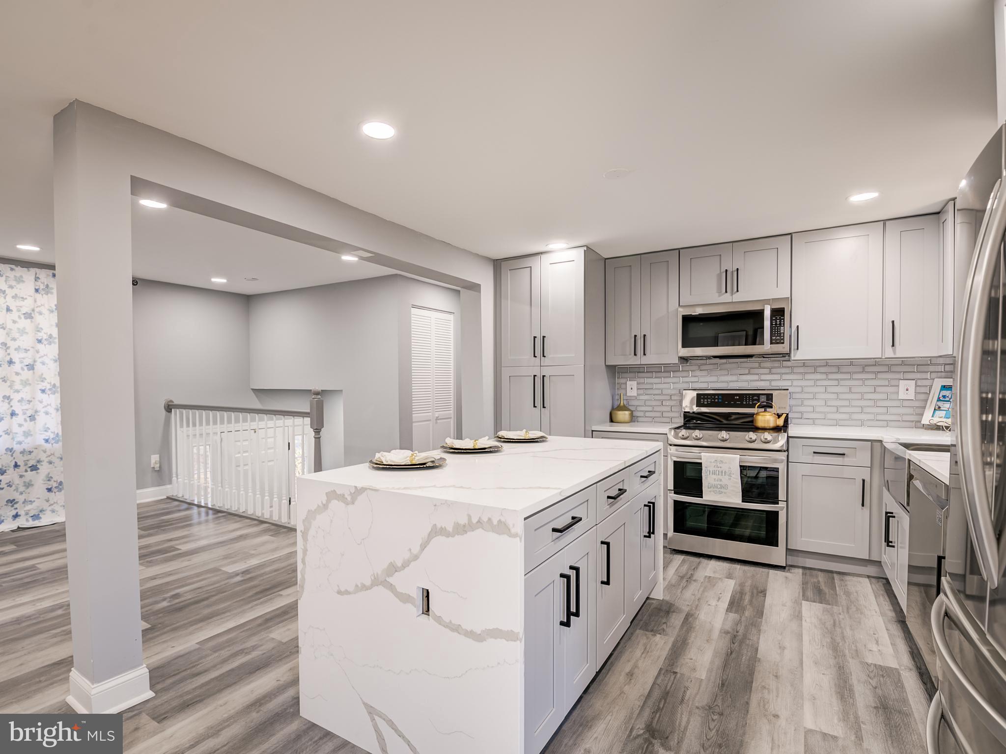 RESTON - Residential