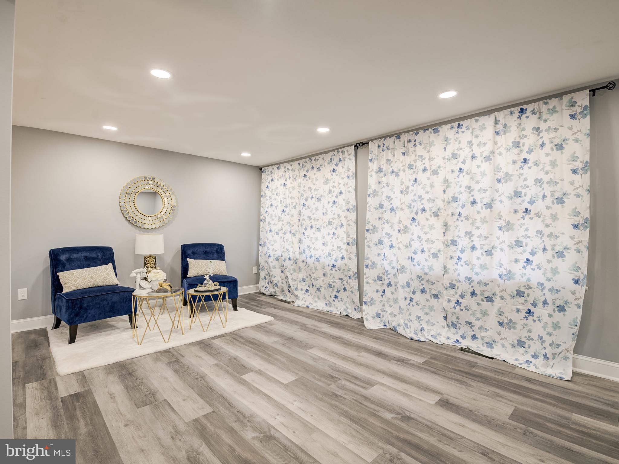 RESTON - Residential