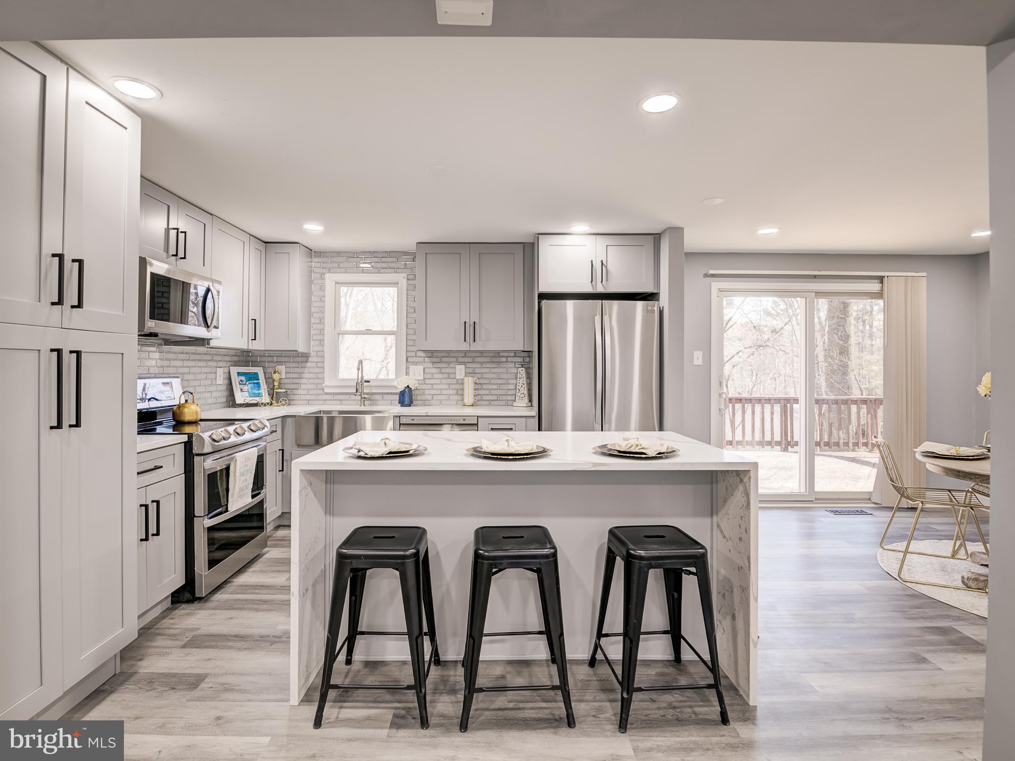 RESTON - Residential