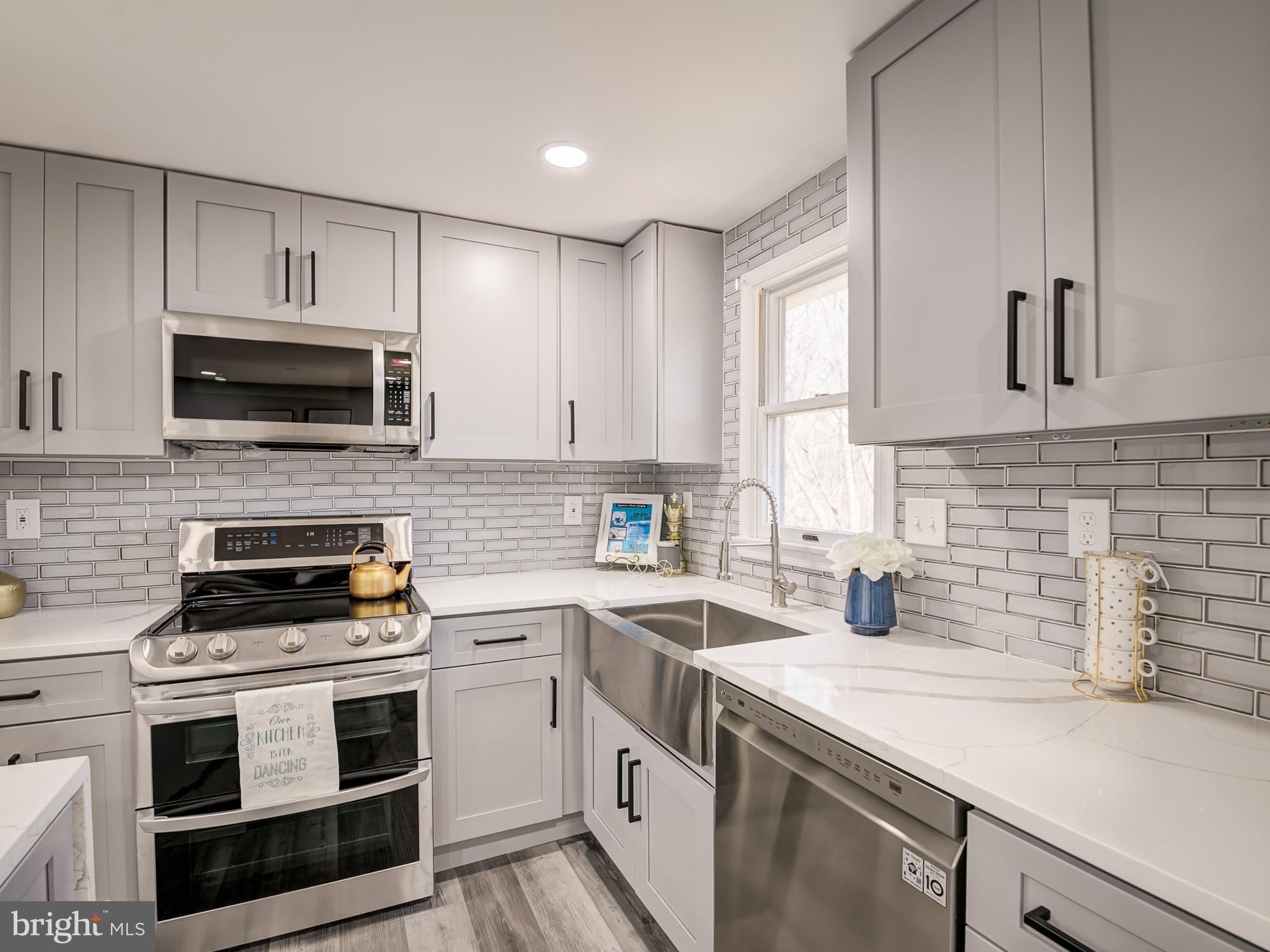 RESTON - Residential