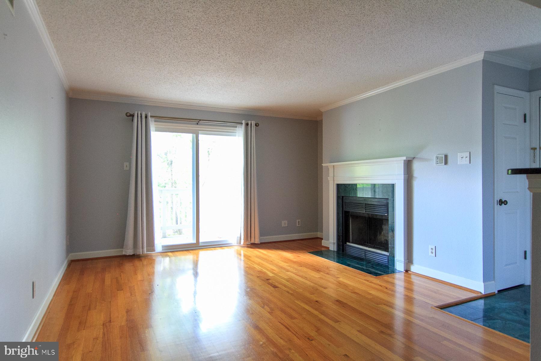 1530 LINCOLN WAY 204