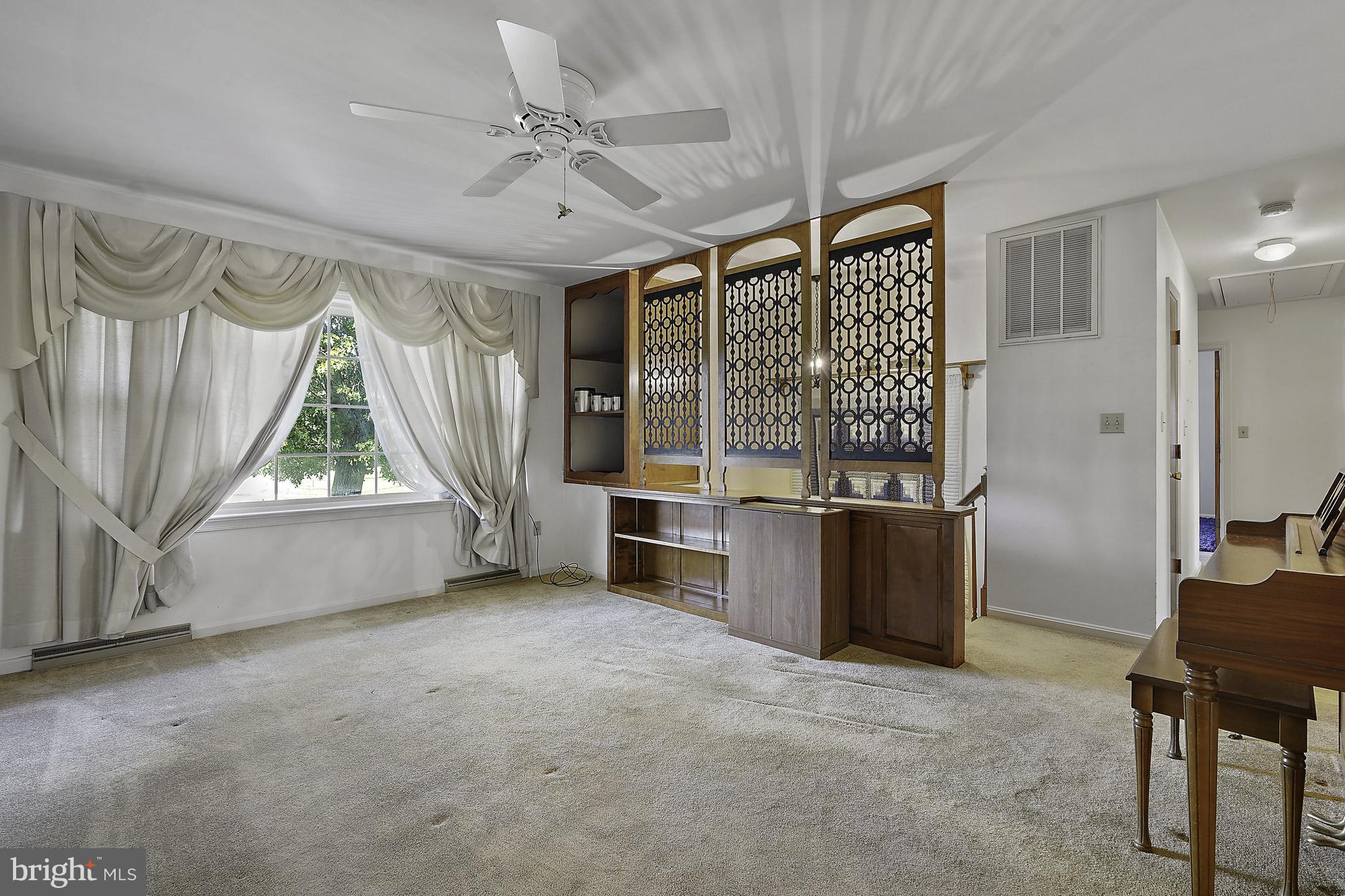 LAUREL PARK - Residential