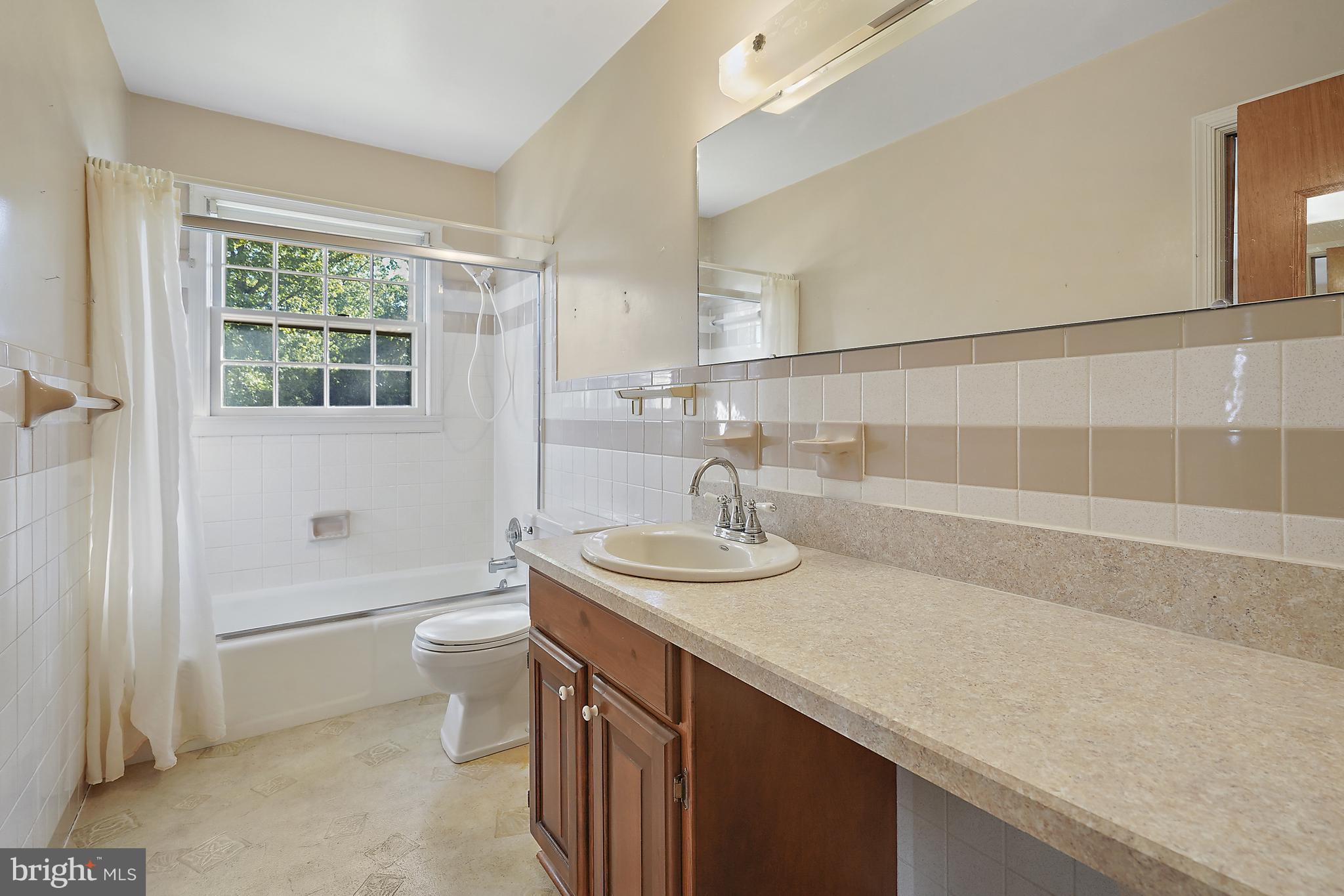 LAUREL PARK - Residential