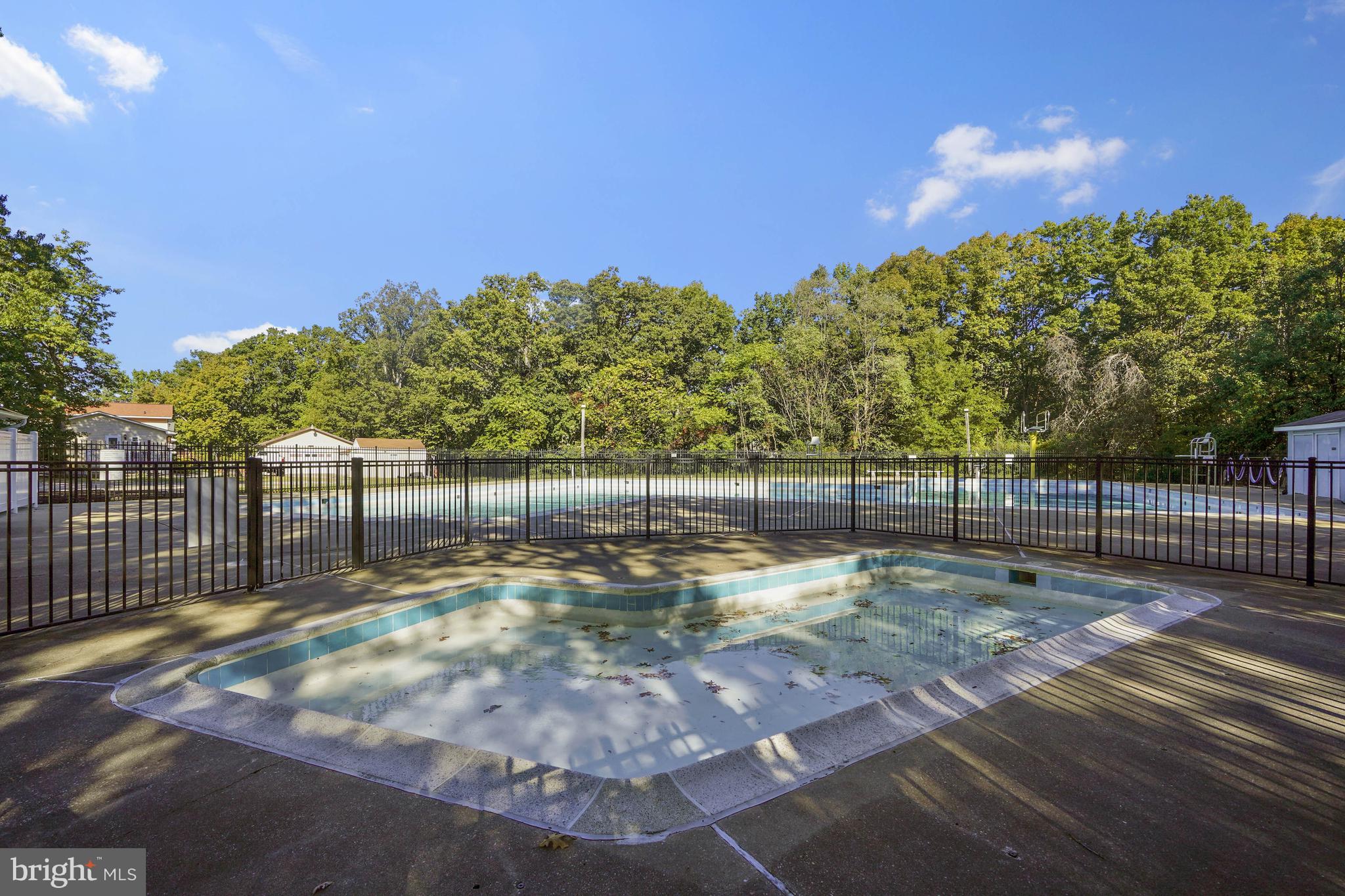 LAUREL PARK - Residential