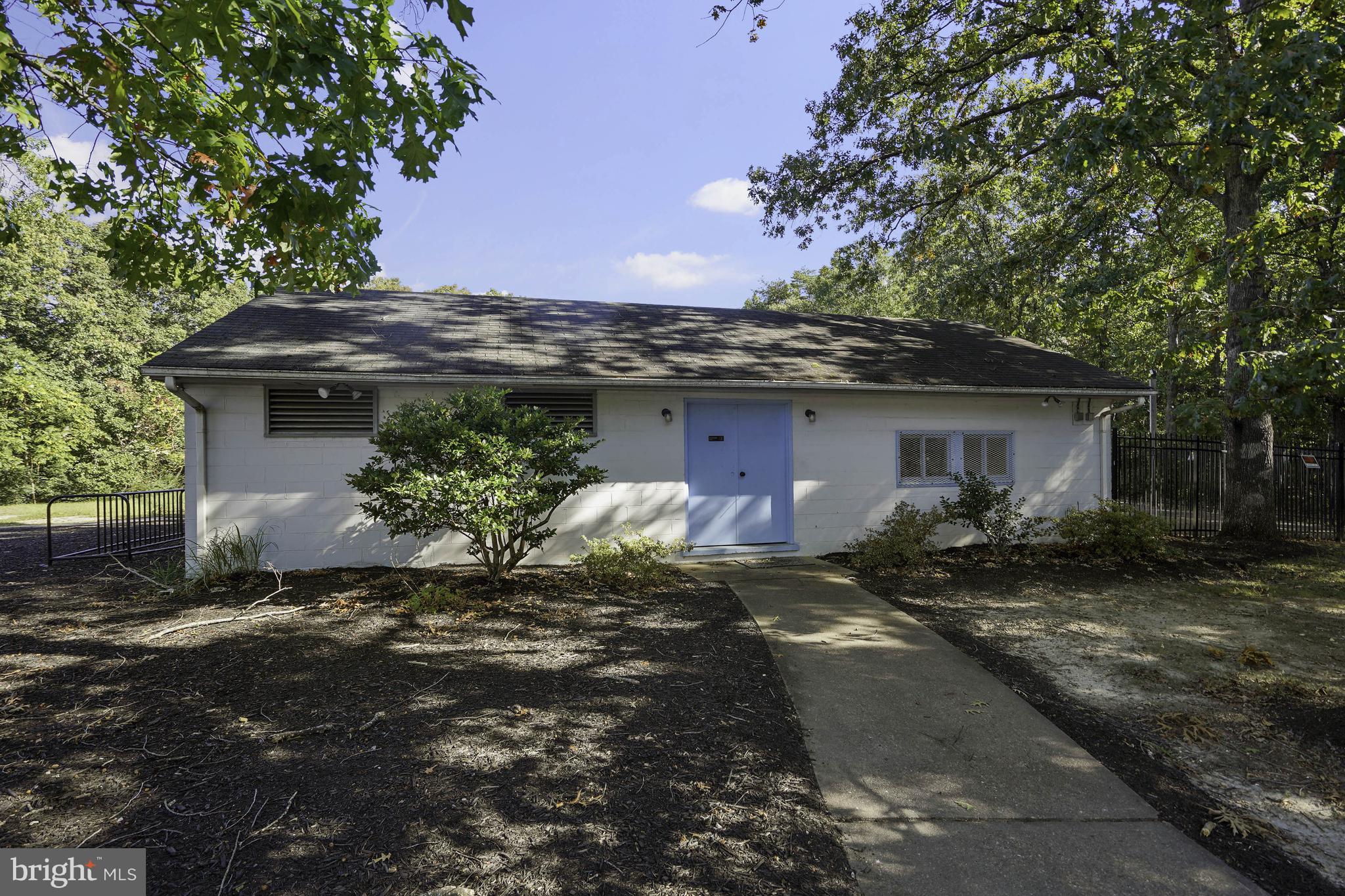 LAUREL PARK - Residential