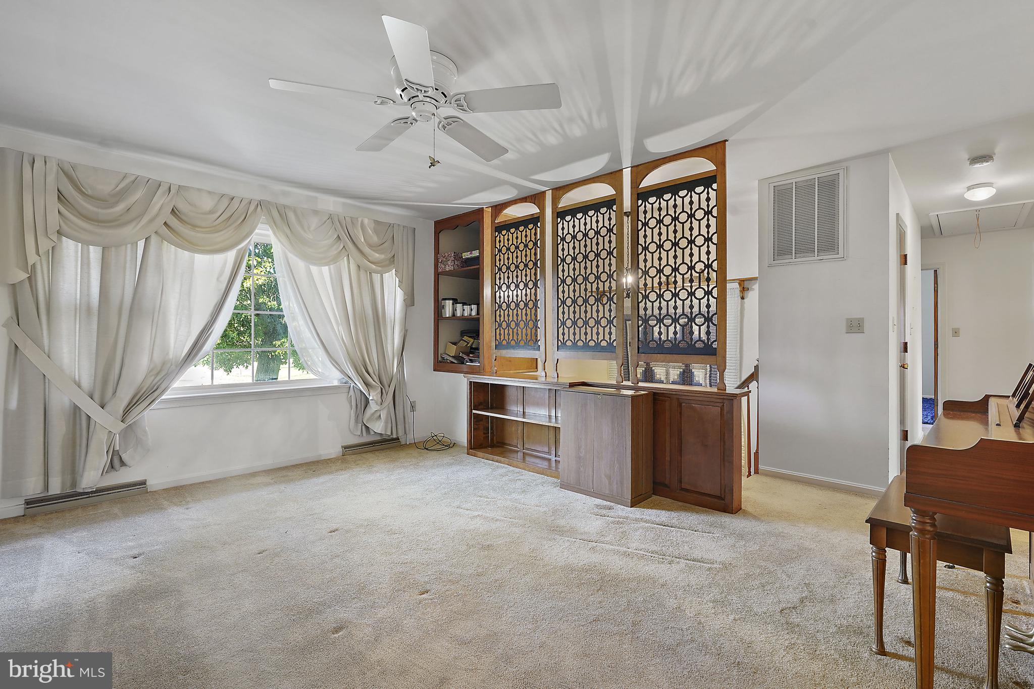 LAUREL PARK - Residential