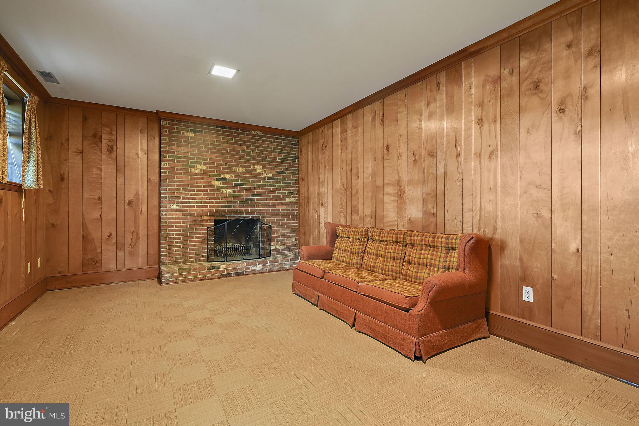 LAUREL PARK - Residential