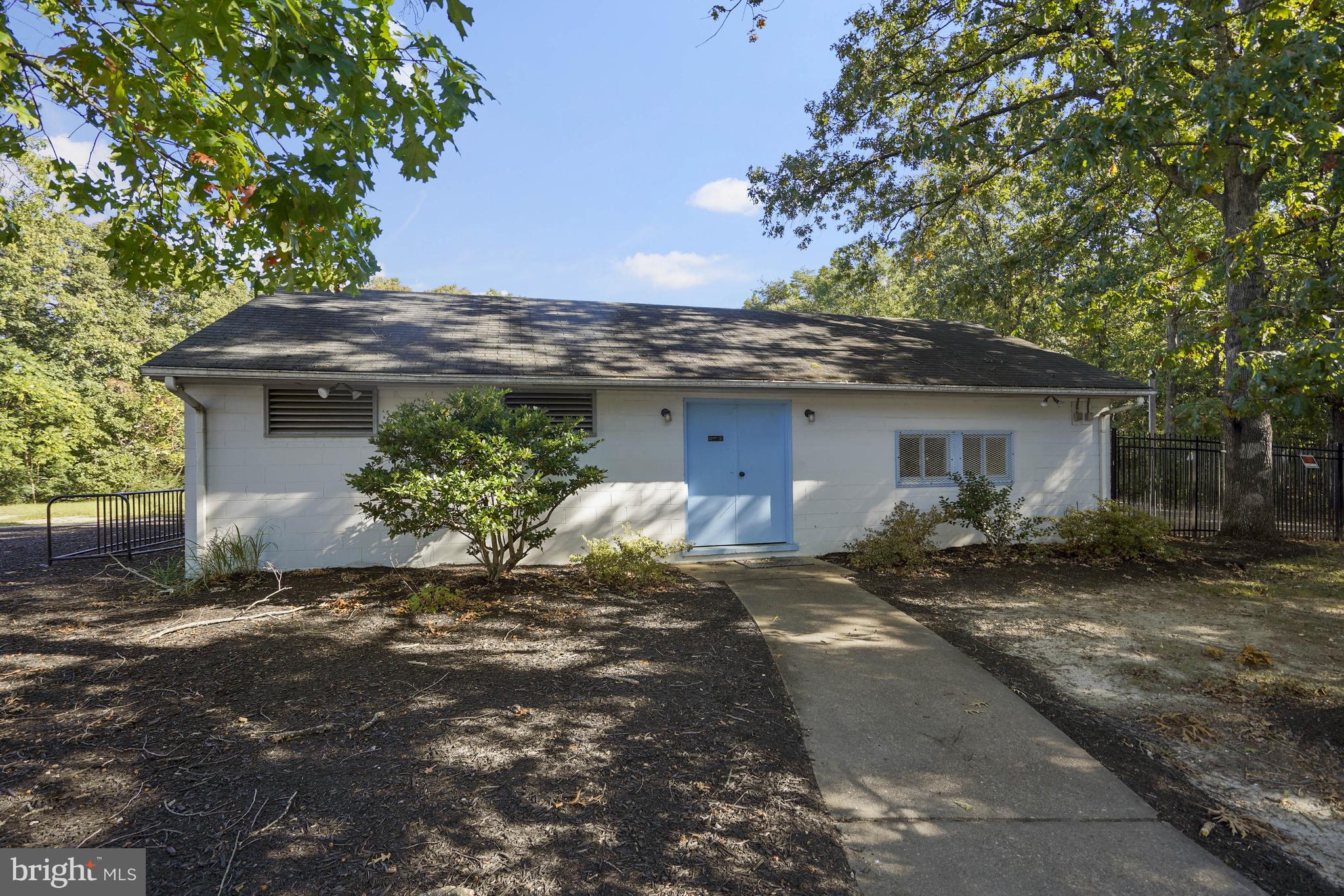 LAUREL PARK - Residential