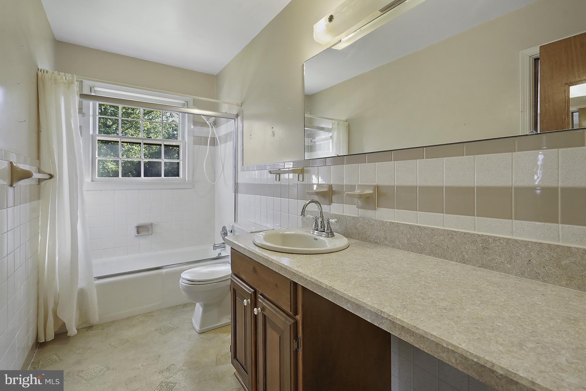 LAUREL PARK - Residential