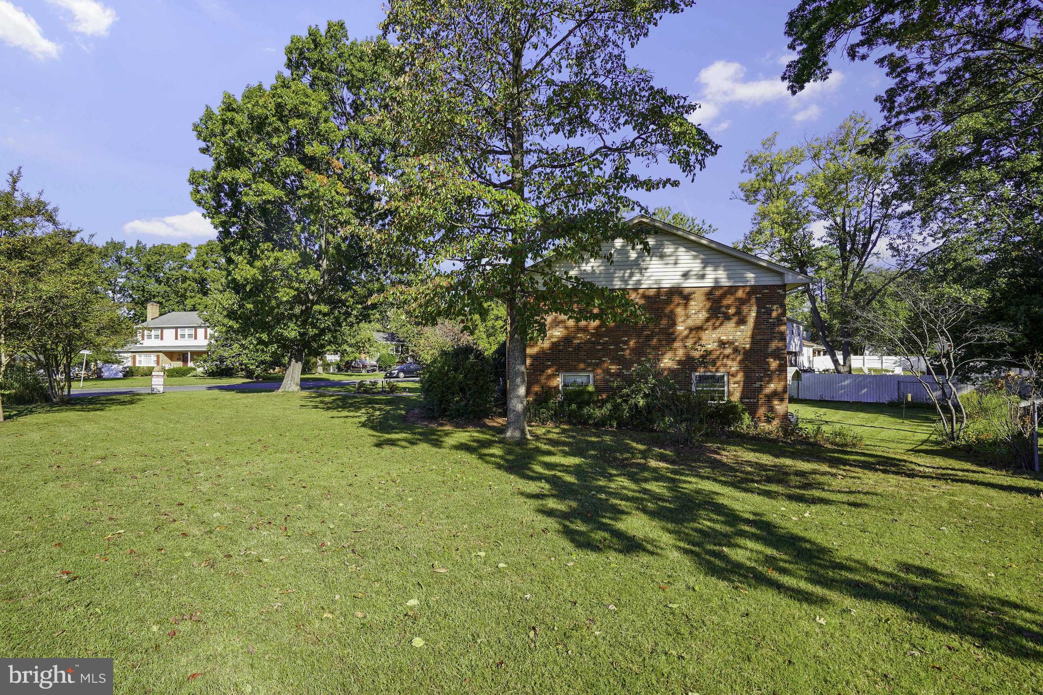 LAUREL PARK - Residential