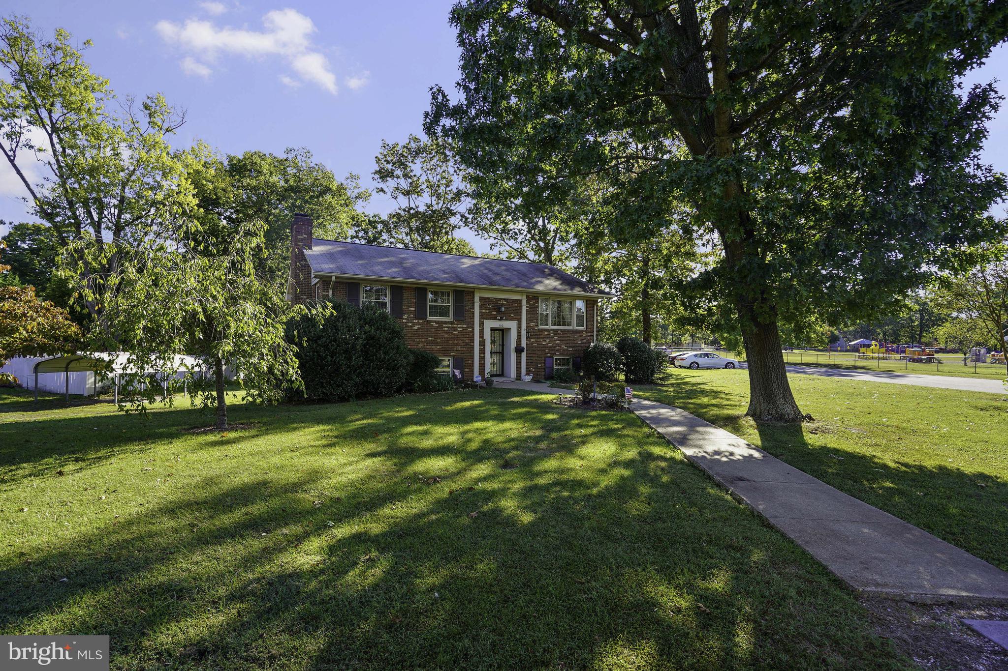 LAUREL PARK - Residential