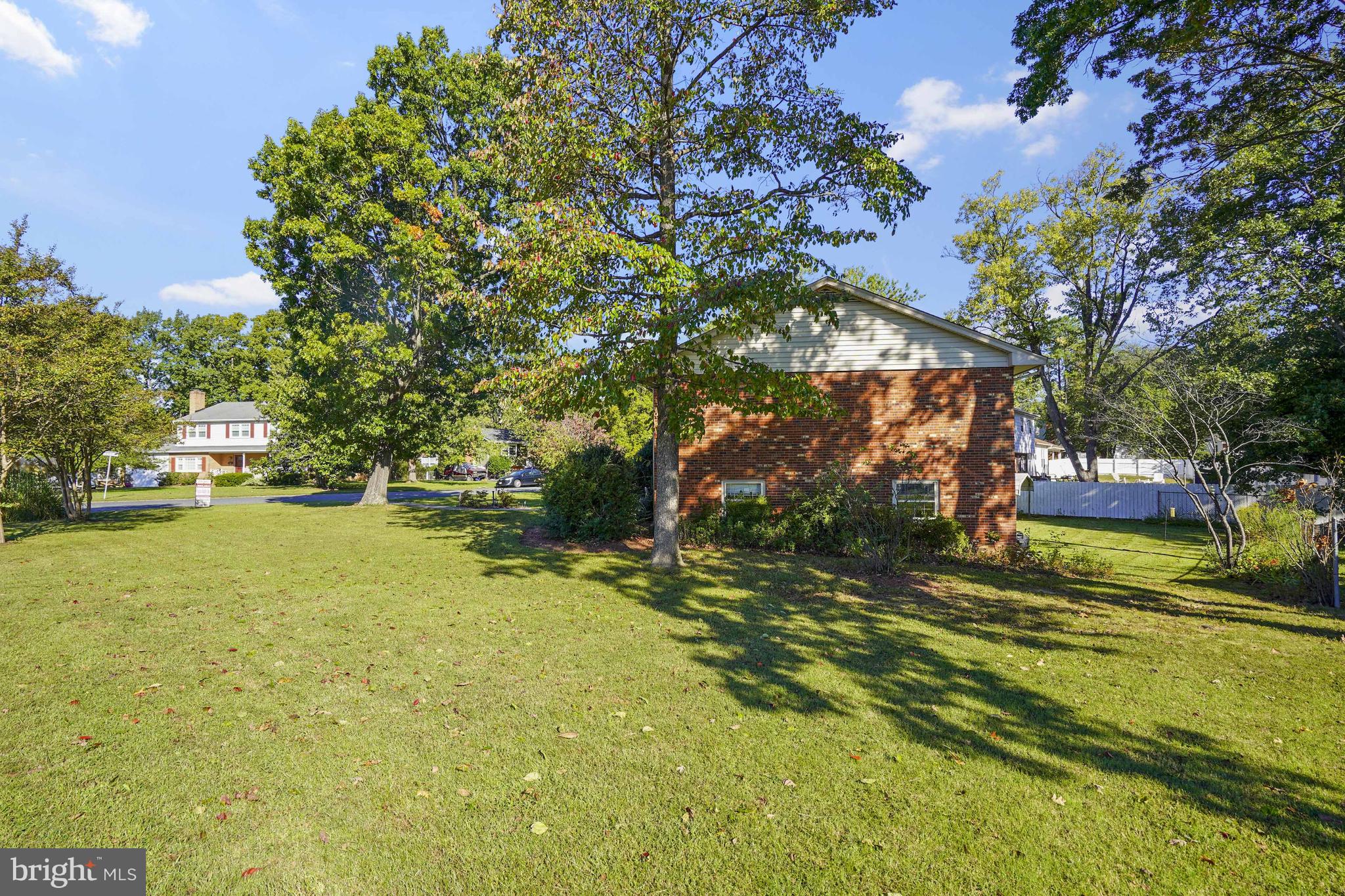 LAUREL PARK - Residential