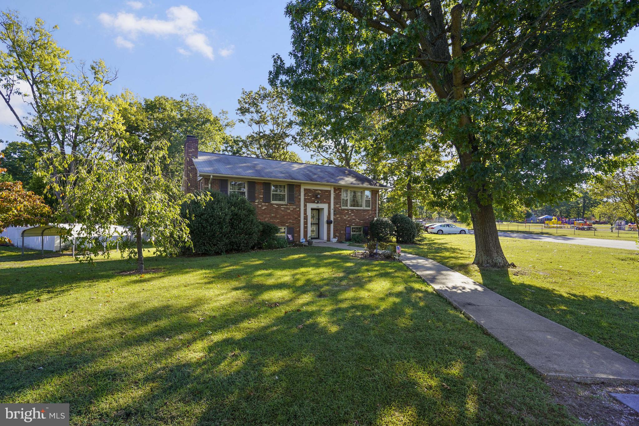 LAUREL PARK - Residential