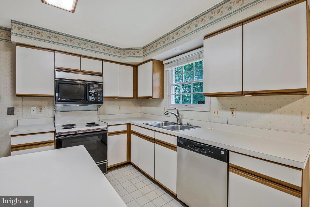 WAVERLY WOODS - Residential