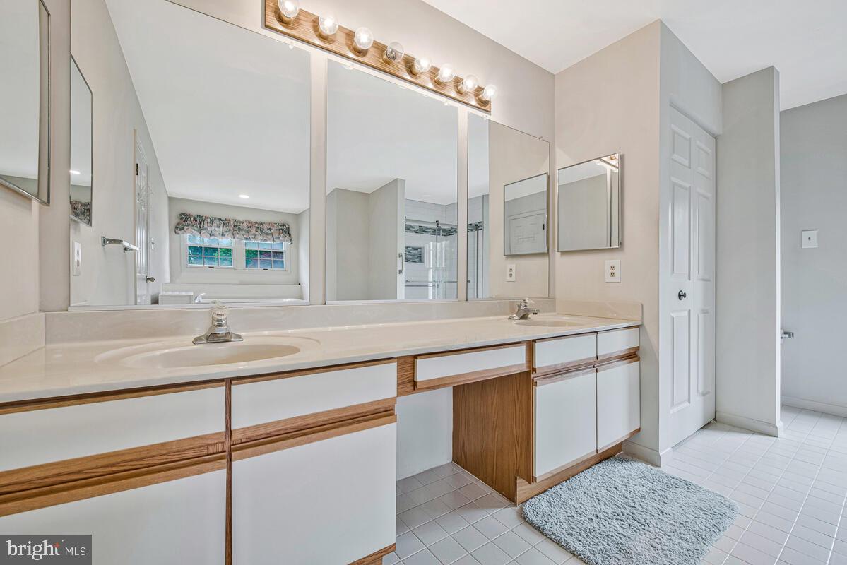 WAVERLY WOODS - Residential