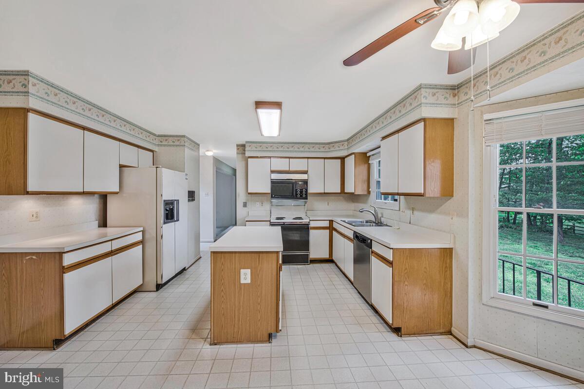 WAVERLY WOODS - Residential