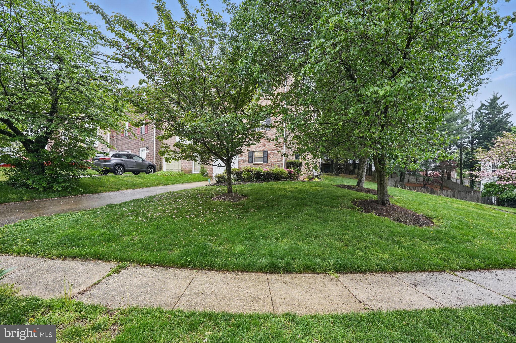 BROADMOORE HILLS - Residential