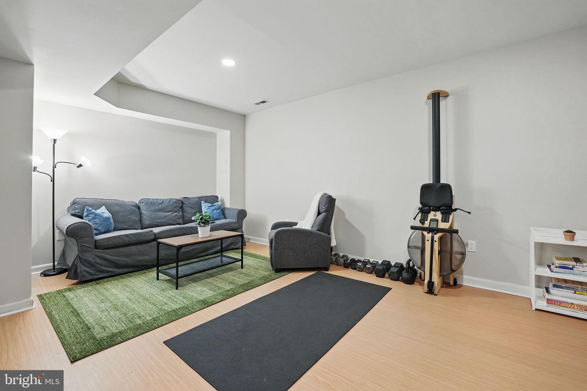 BROADMOORE HILLS - Residential