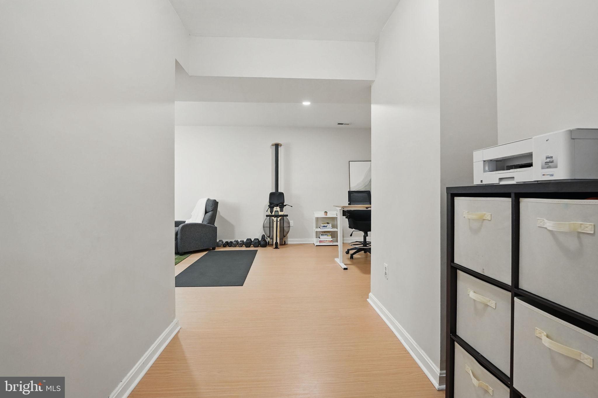 BROADMOORE HILLS - Residential