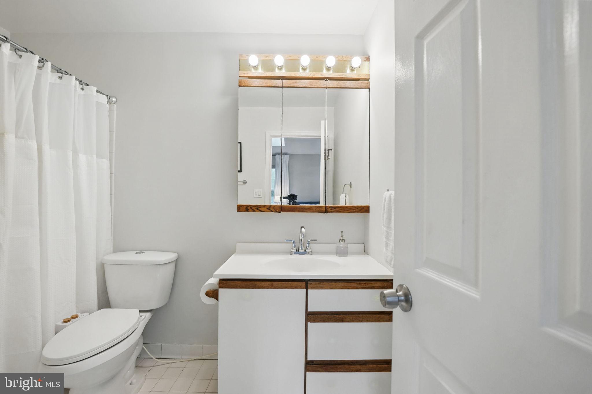 BROADMOORE HILLS - Residential