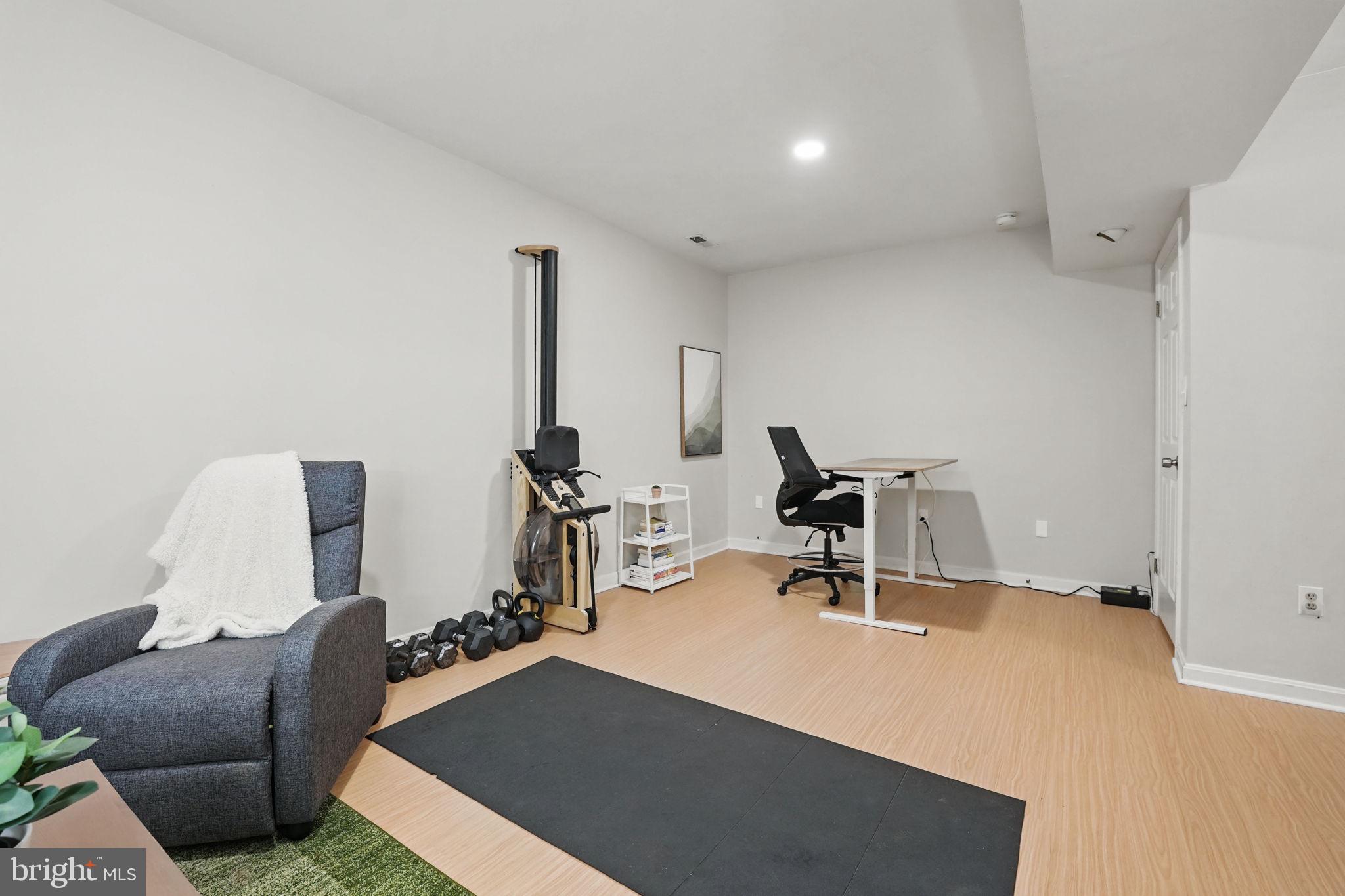 BROADMOORE HILLS - Residential