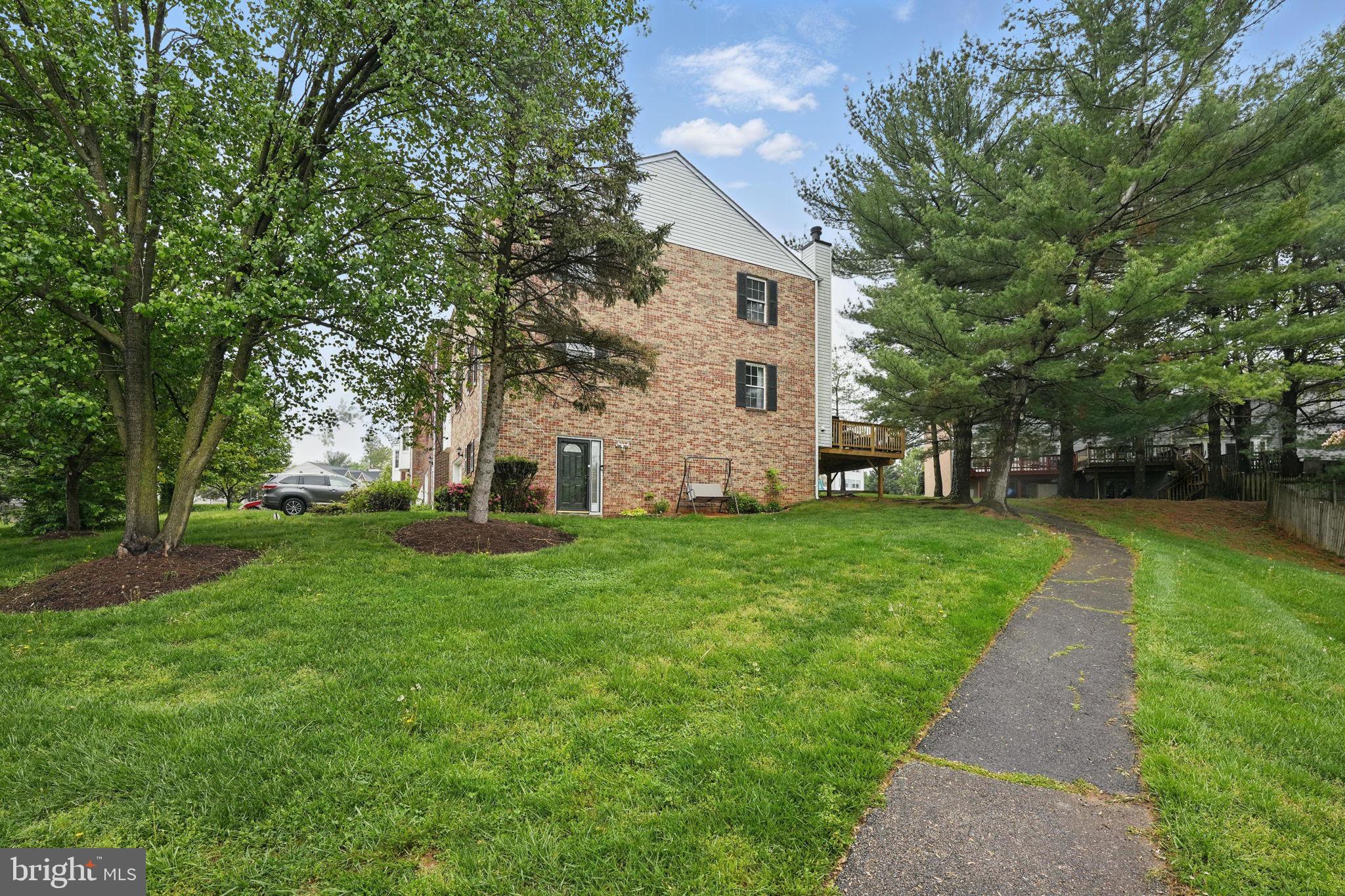 BROADMOORE HILLS - Residential