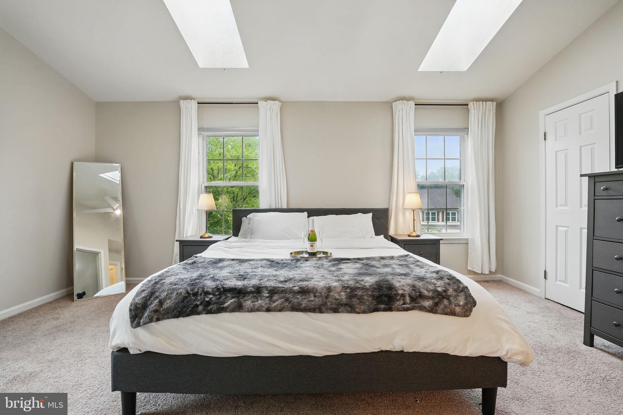 BROADMOORE HILLS - Residential