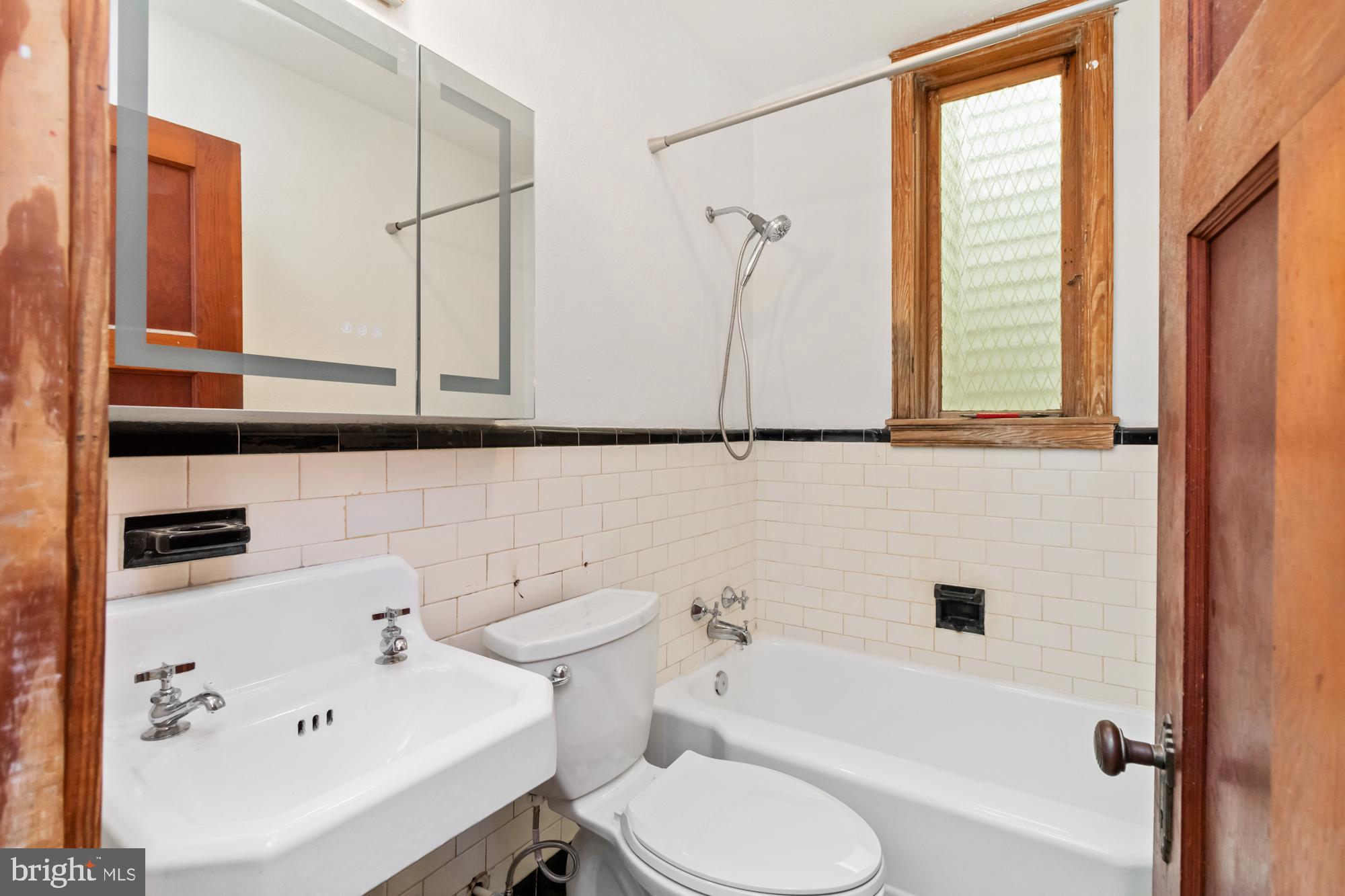 BAYVIEW - Residential Lease