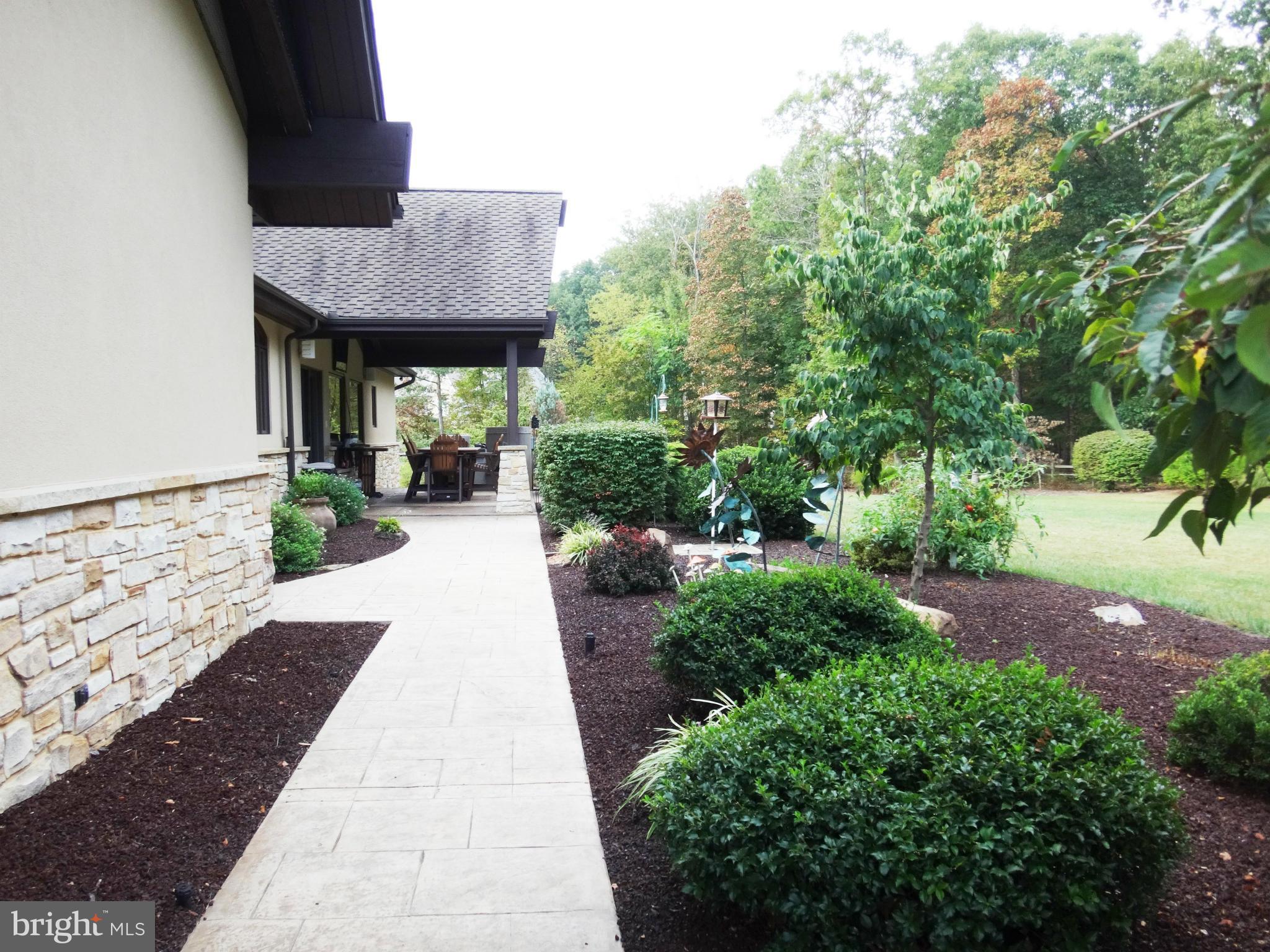 LAKEWOOD - Residential