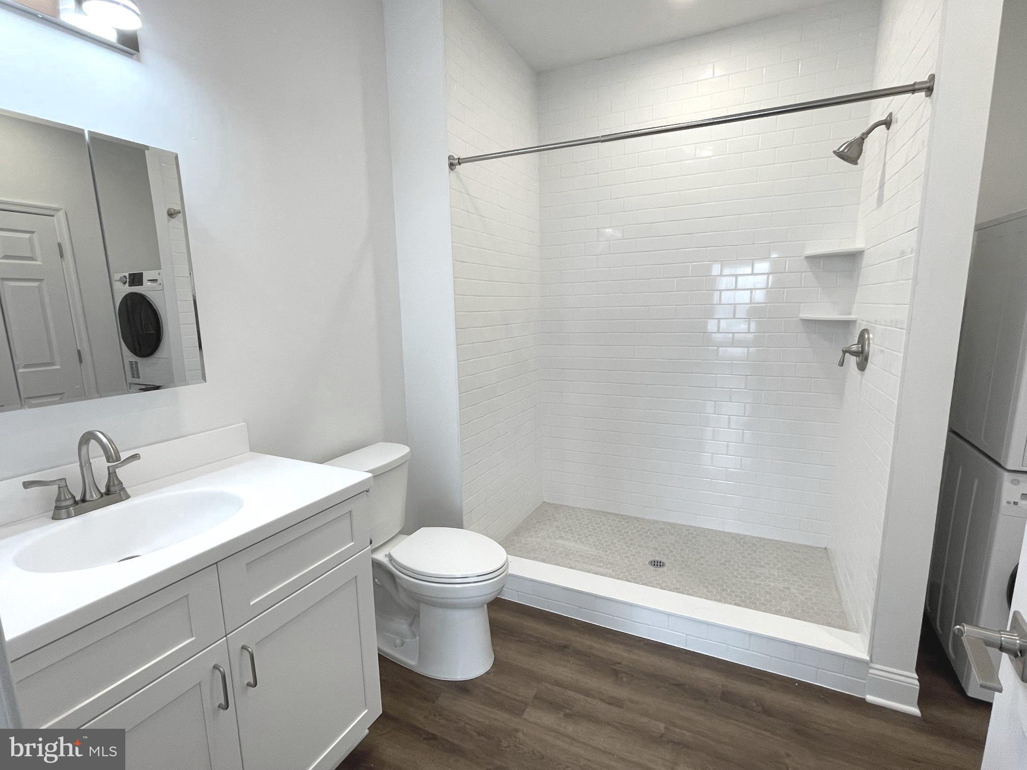 NEWTOWN BUSINESS COM - Residential Lease